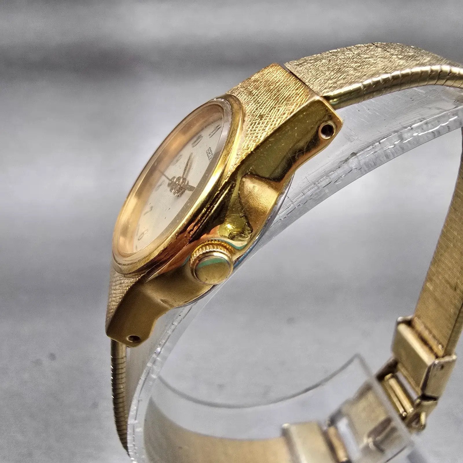 Seiko Watch Women 19mm Cream Dial Gold Tone Round 1N01-0K50 New Battery Vintage2