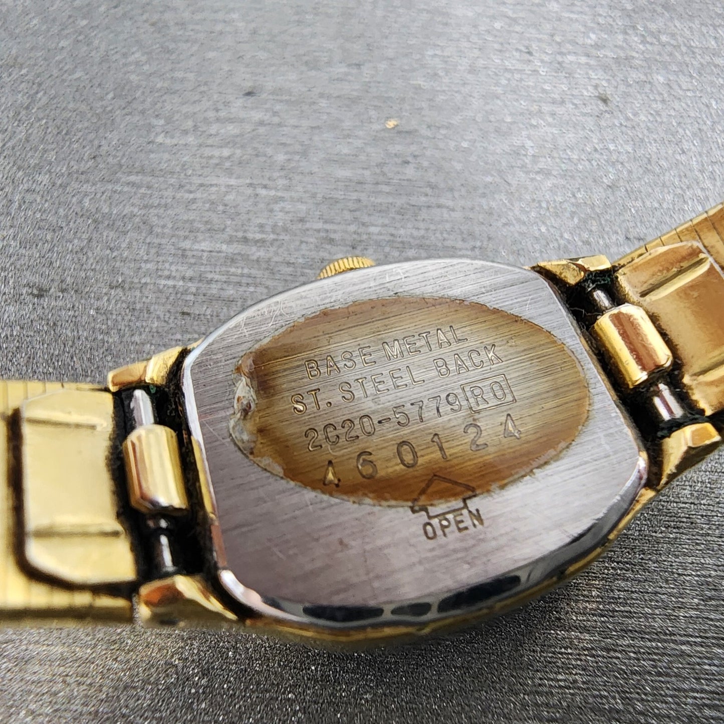 Seiko Watch Women 17mm Gold Dial Gold Tone Rectangle 2C205779 New Battery9