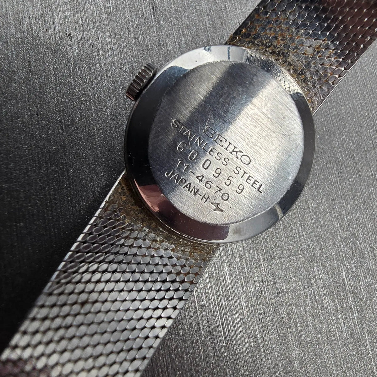 Seiko Watch Women 21mm Silver Dial Silver Tone Round 11-4670 Manual Wind Works 910