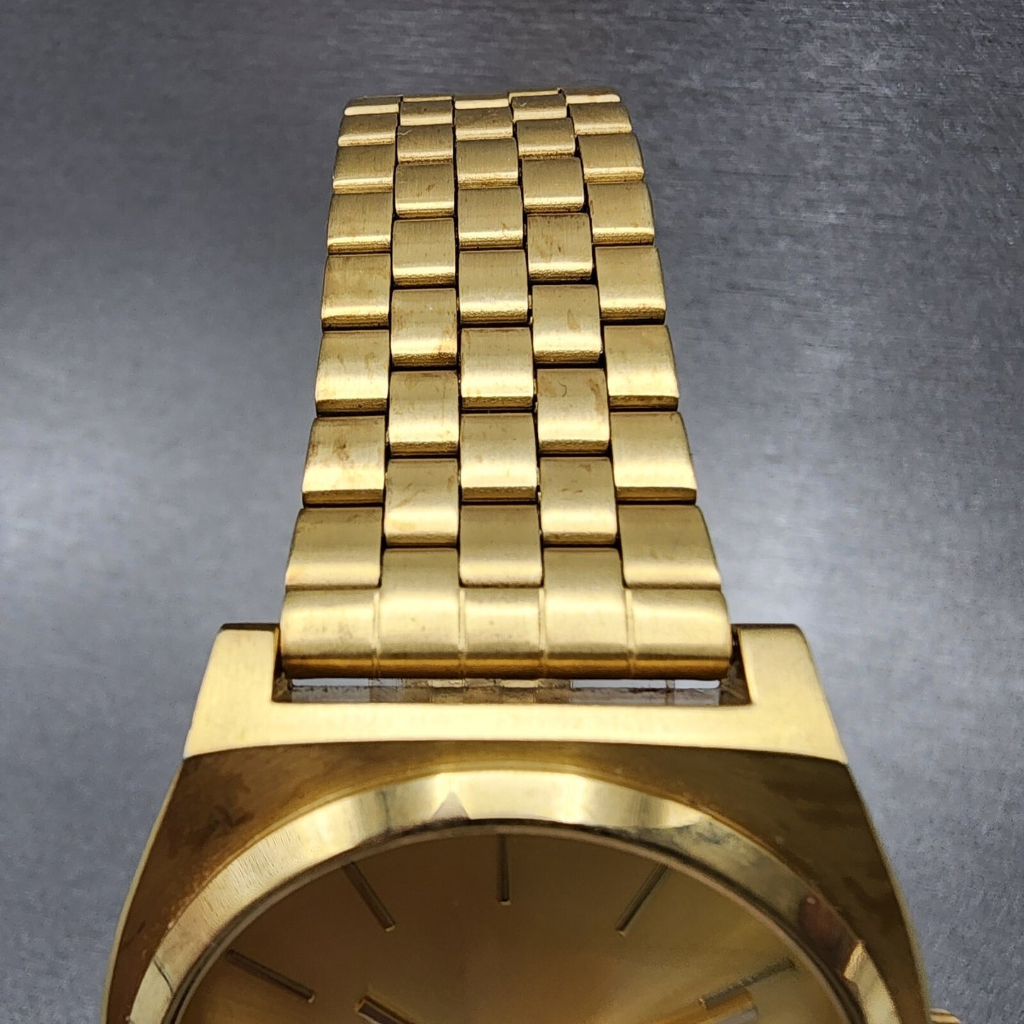 Nixon Time Teller Watch Men 37mm Gold Dial Gold Tone Round New Battery4