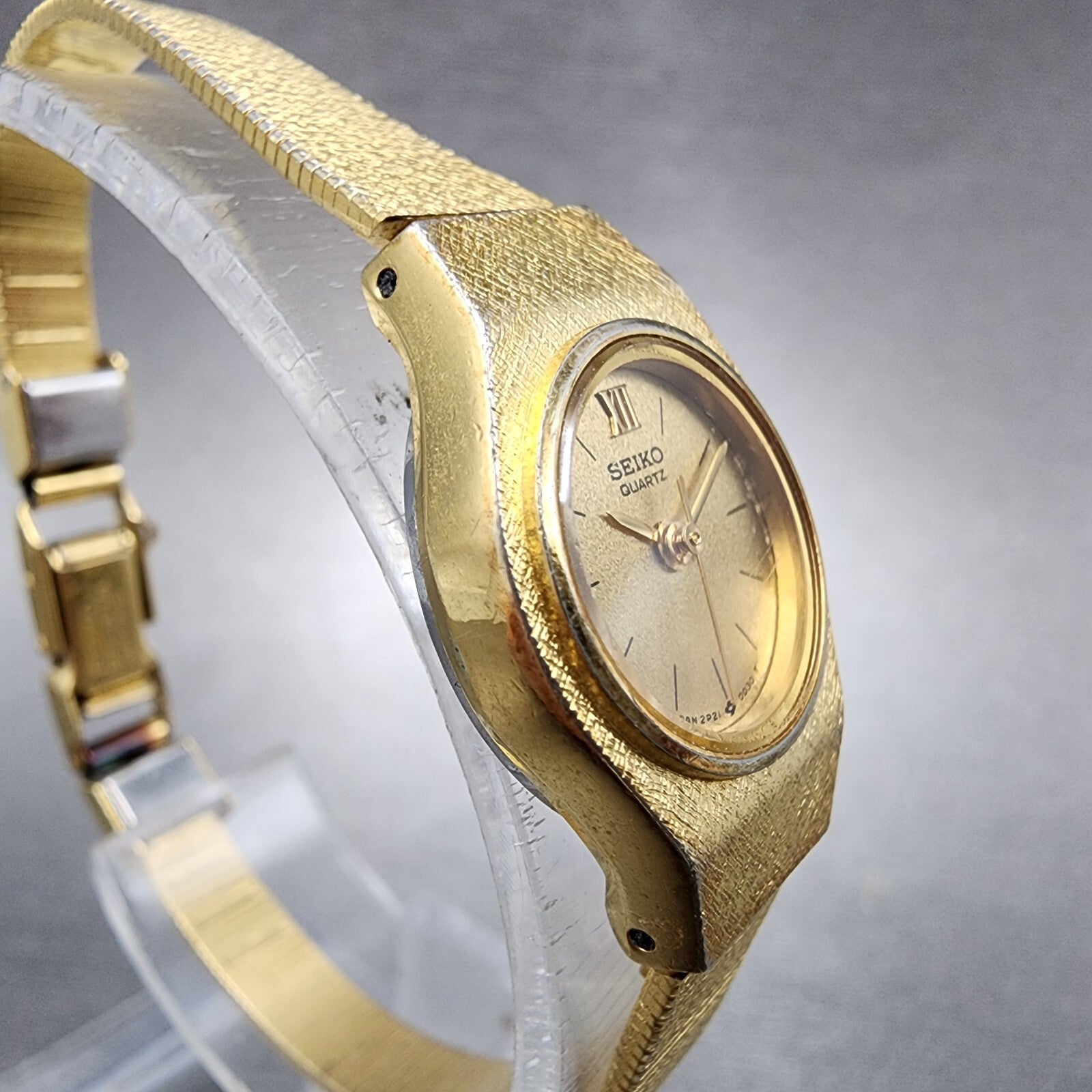 Seiko Watch Women 19mm Gold Dial Gold Tone Round 2P210A79 New Battery VTG3