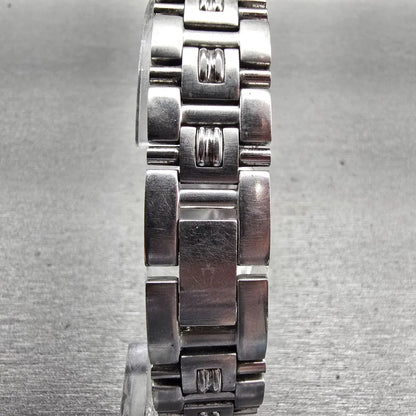 Bulova Watch Women 25mm White Dial Silver Tone Date Gemmed 96R04 New Battery7