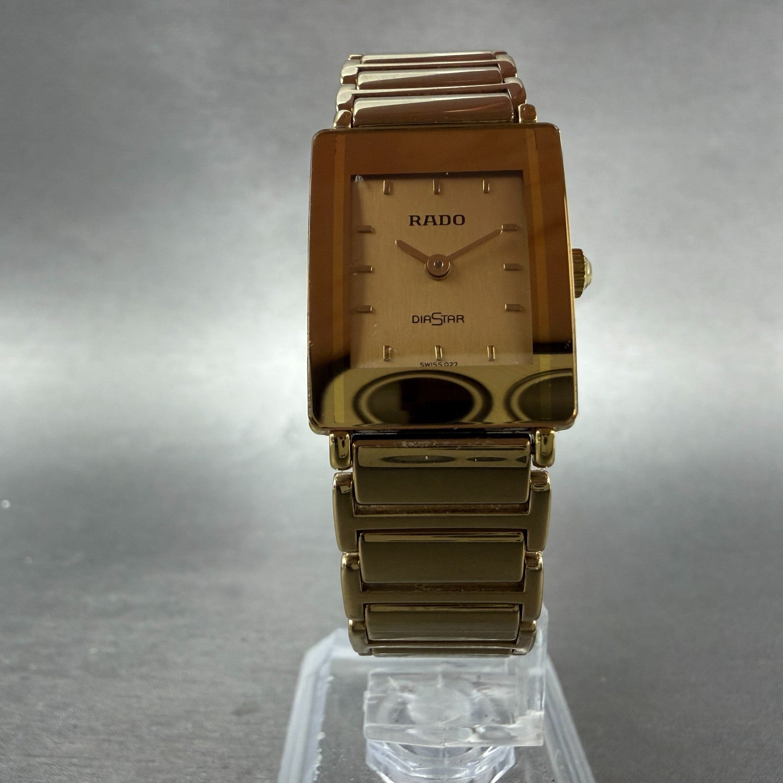 Rado Diastar Tank Watch Women 18mm Champagne Dial Gold Tone 153.0283.3 New Batt5