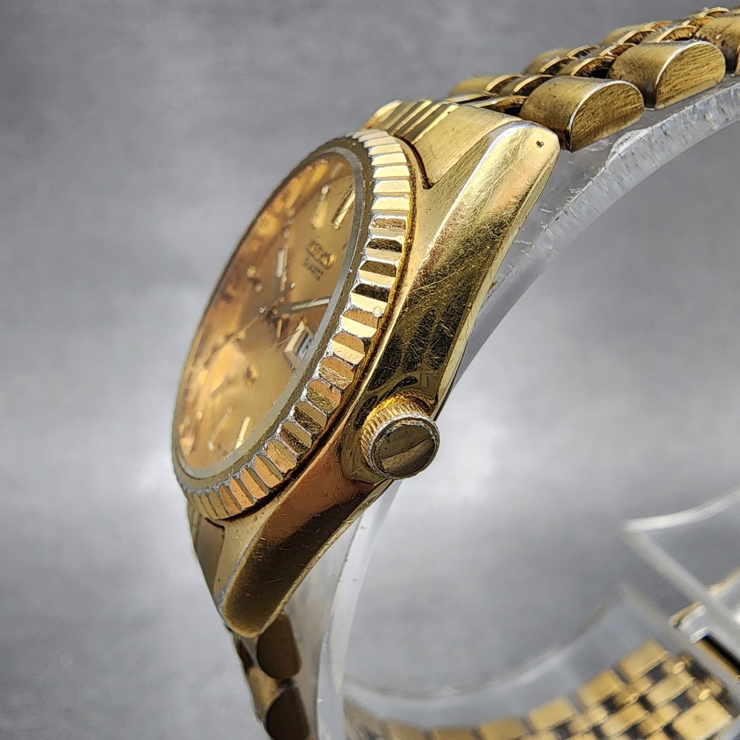 Seiko SQ Watch Women 24mm Gold Dial Gold Tone Daydate 24mm Round New Battery NBG2