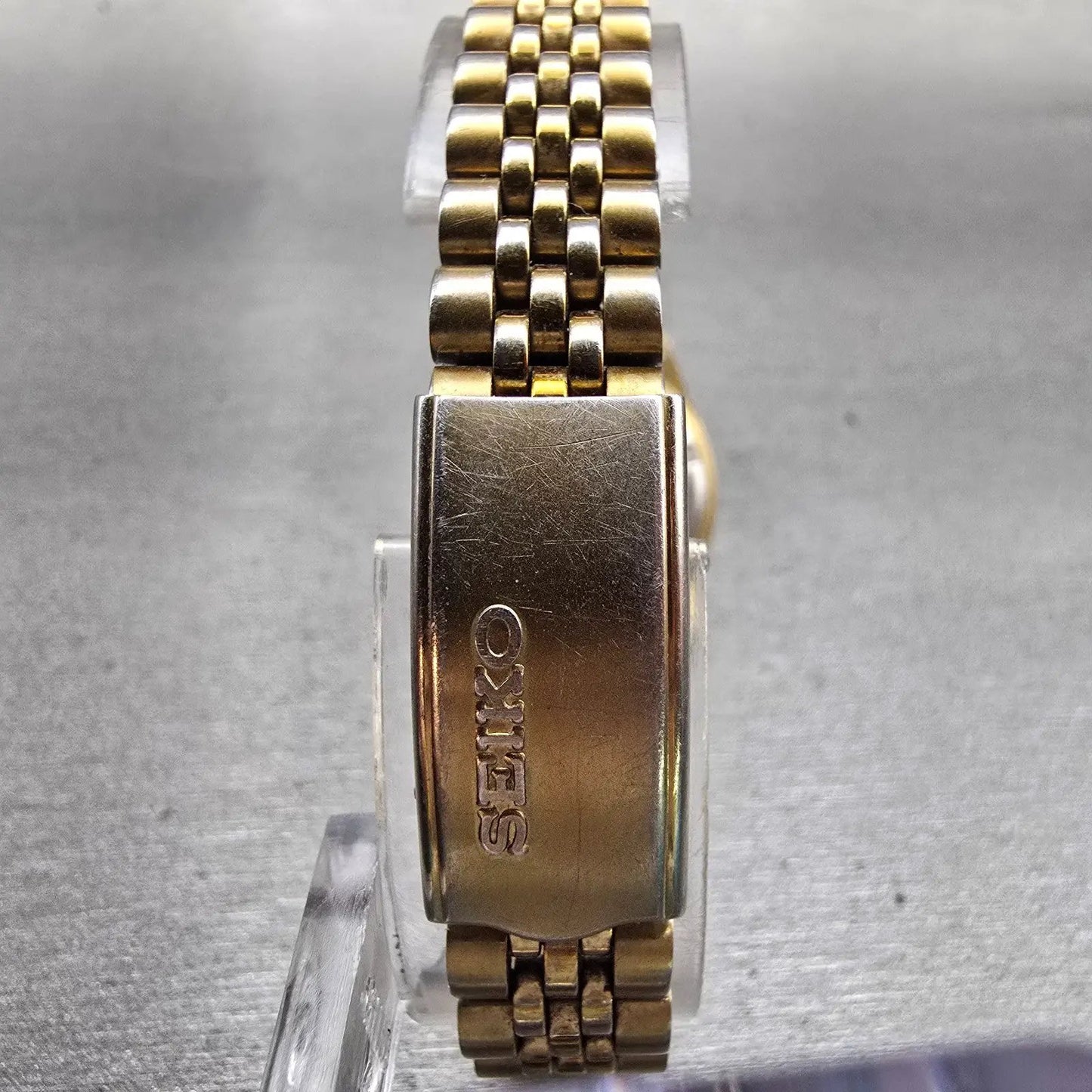 Seiko SQ Watch Women 25mm Gold Dial Gold Tone Daydate Round 3Y03-0169 New Batt7