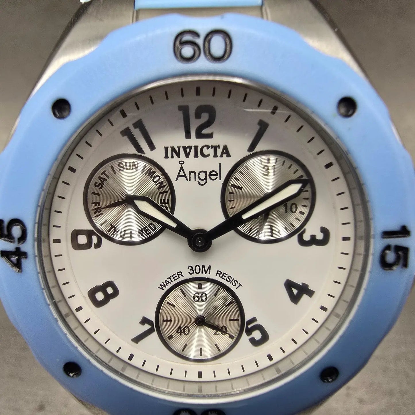 Invicta Angle Dive Watch Women 38mm White Dial Steel Blue Daydate 0735 New Batt1