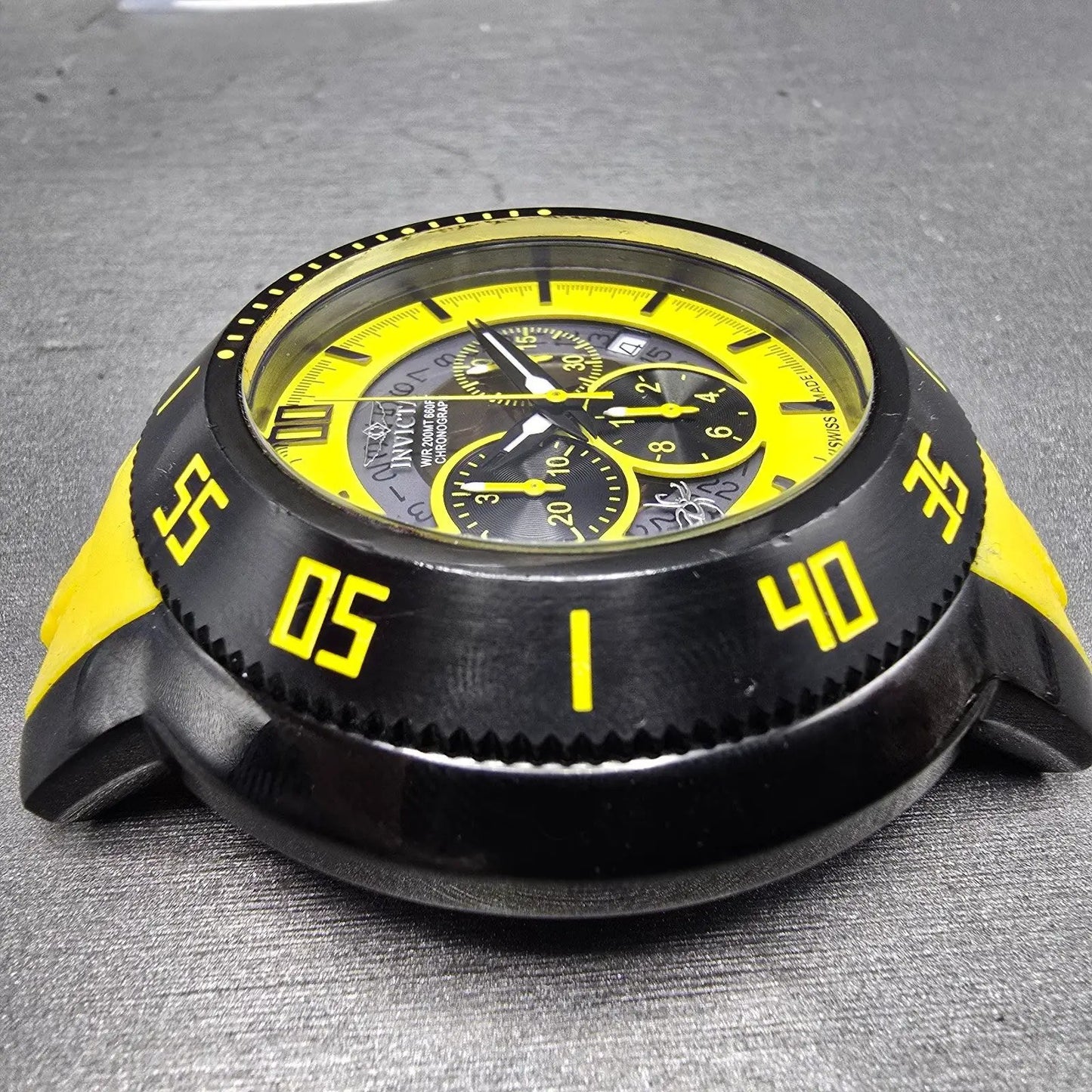 Invicta Chronograph Watch Men 55mm Yellow Dial Black Tone Date 5535 New Battery3