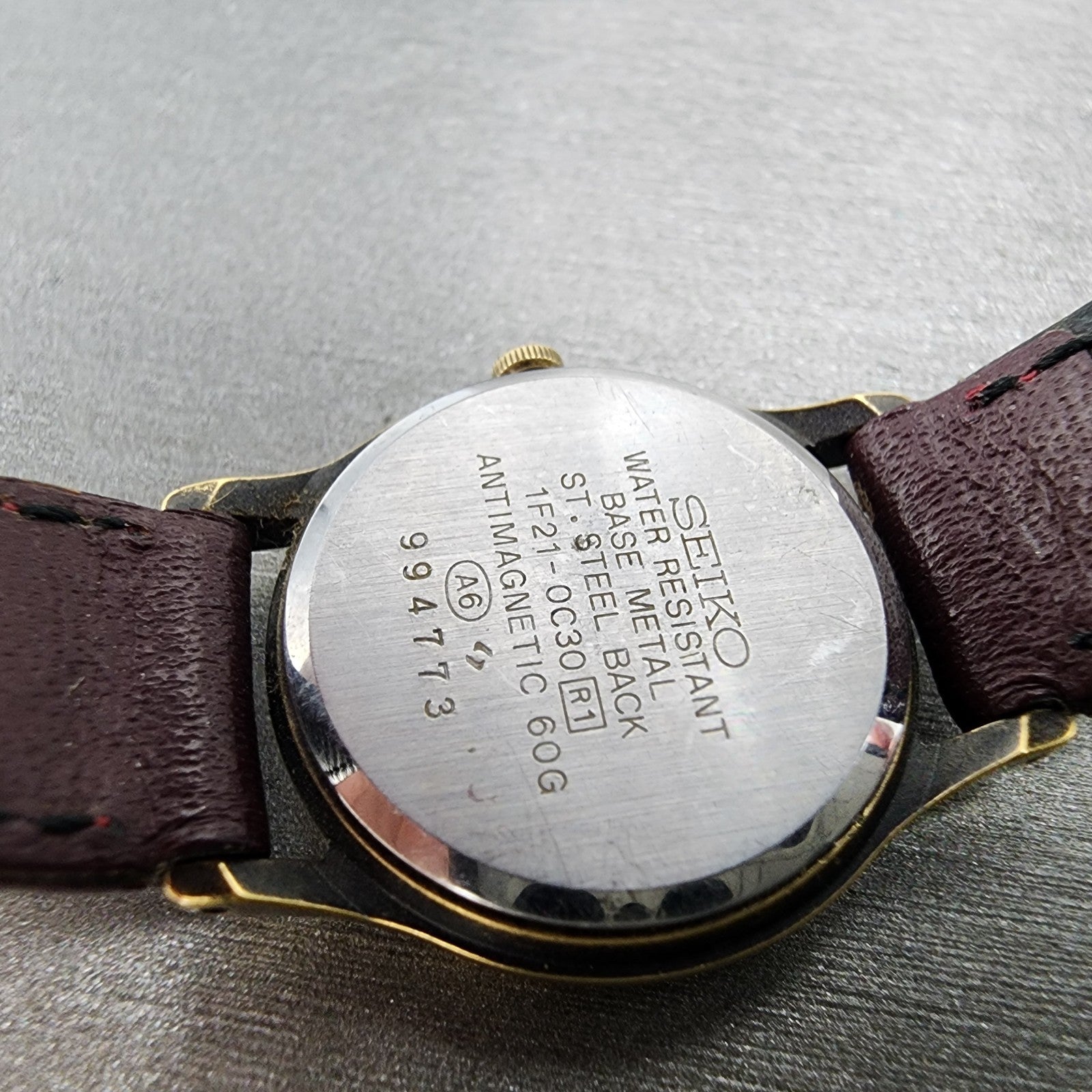 Seiko Avenue Watch Women 23mm Silver Dial Bronze Tone 1f210c30 New Battery9