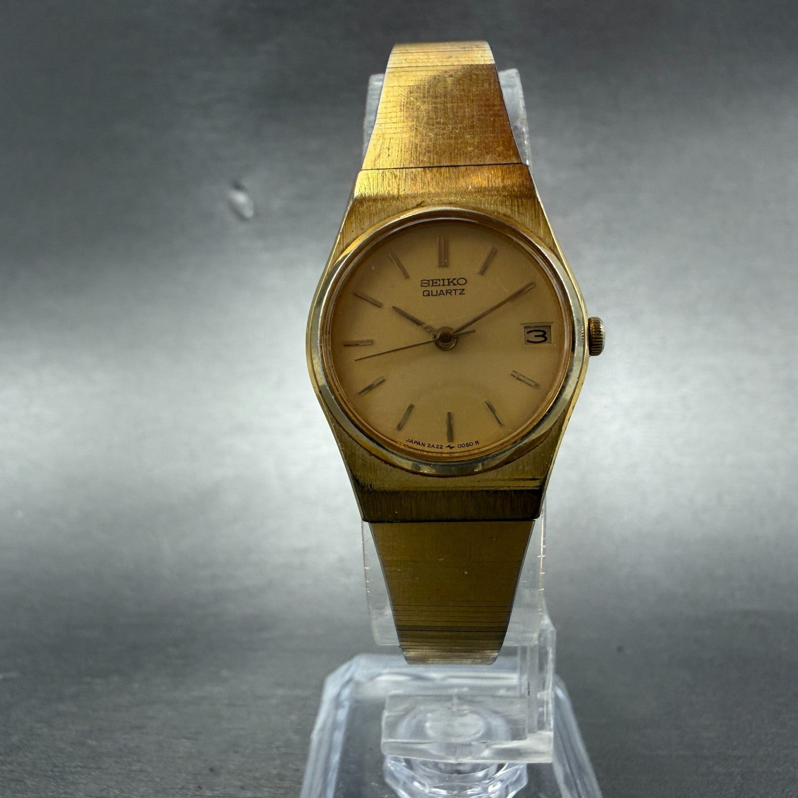 Seiko Watch Women 21mm Champagne Dial Gold Tone Date Round 2A22-0029 New Battery5