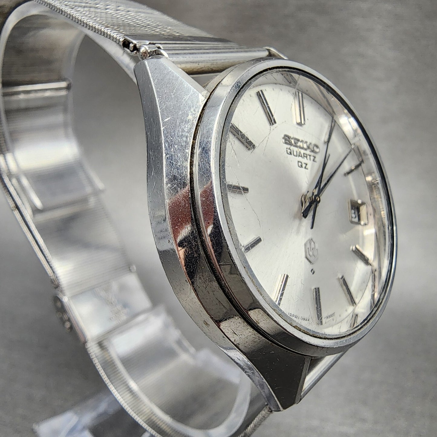 Seiko Quartz QZ Watch Men 36mm Silver Dial Steel Date Round 09228000 PARTS3