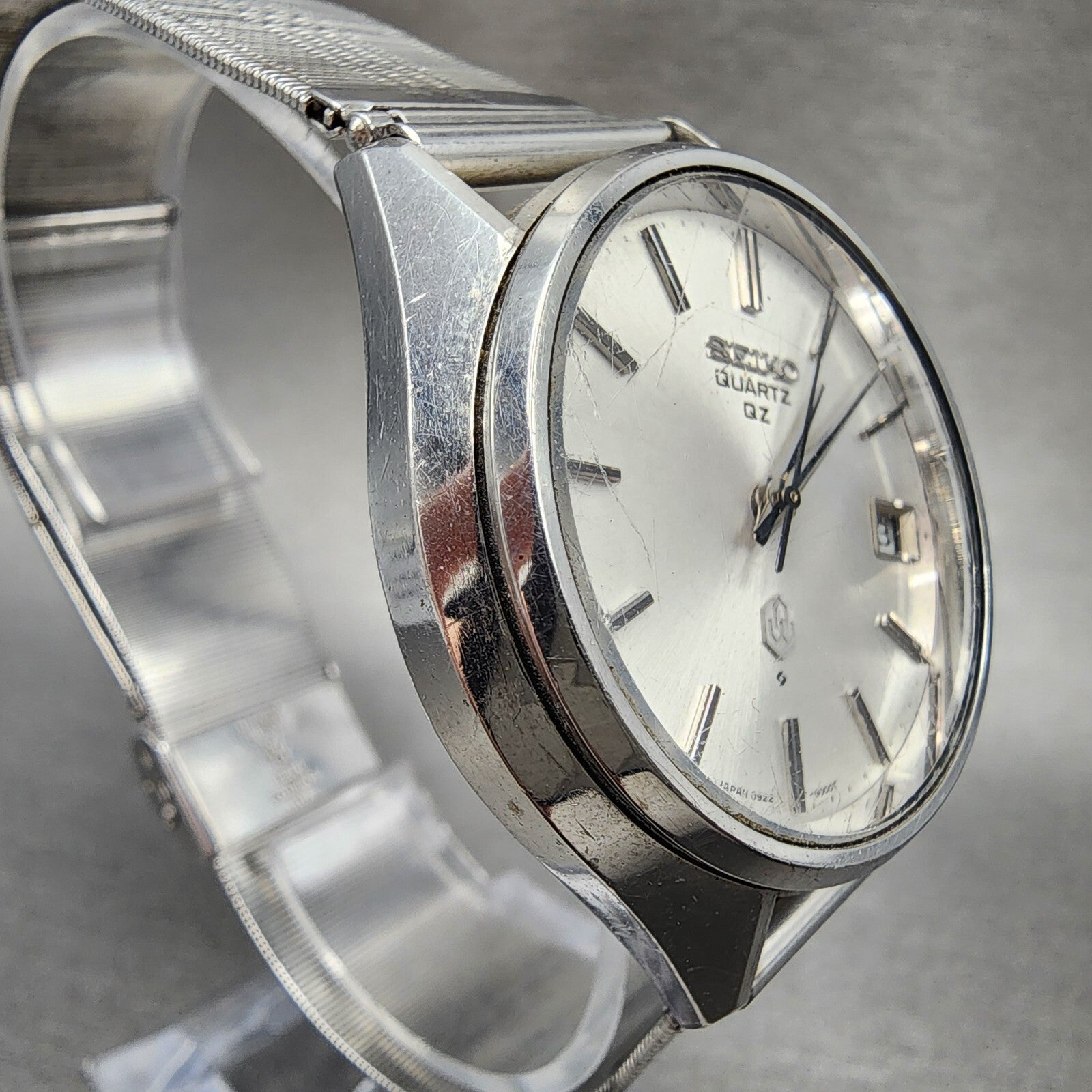 Seiko Quartz QZ Watch Men 36mm Silver Dial Steel Date Round 09228000 PARTS3