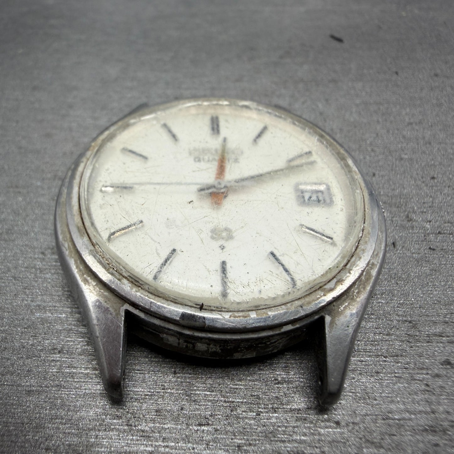 Seiko SQ Watch Men 37mm White Dial Silver Tone Date Round 7545-7009 PARTS3