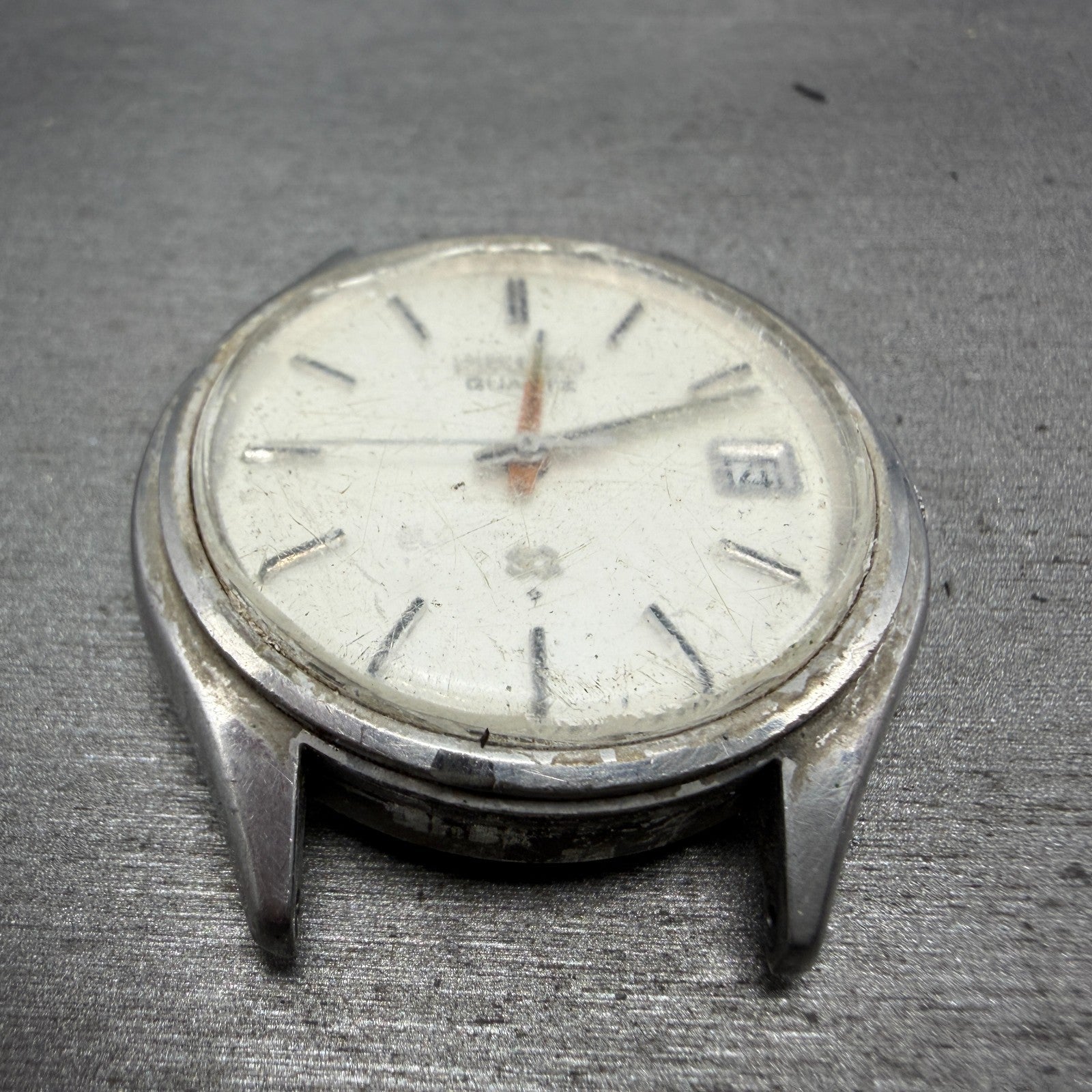 Seiko SQ Watch Men 37mm White Dial Silver Tone Date Round 7545-7009 PARTS3