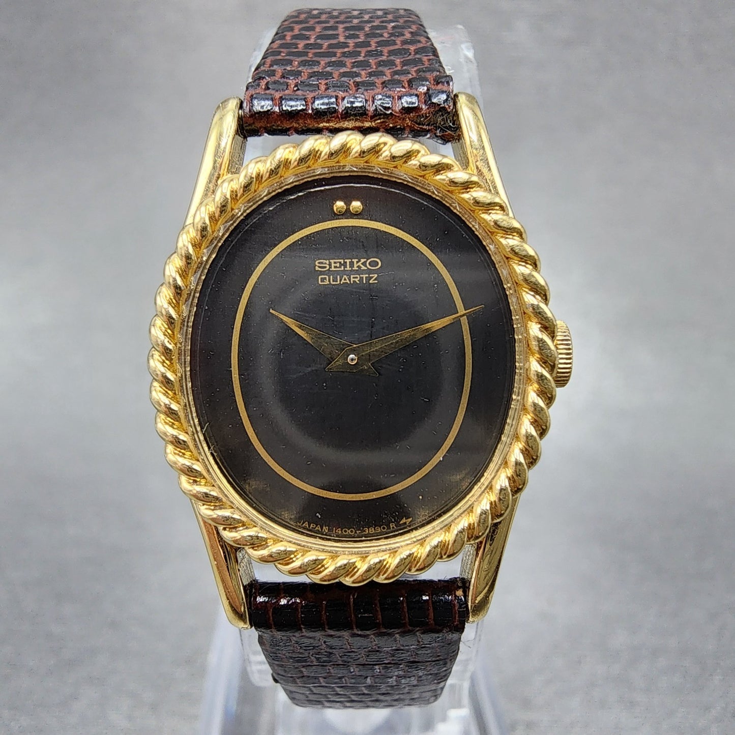 Seiko Watch Women 20mm Black Dial Gold Oval 14007170 New Battery0