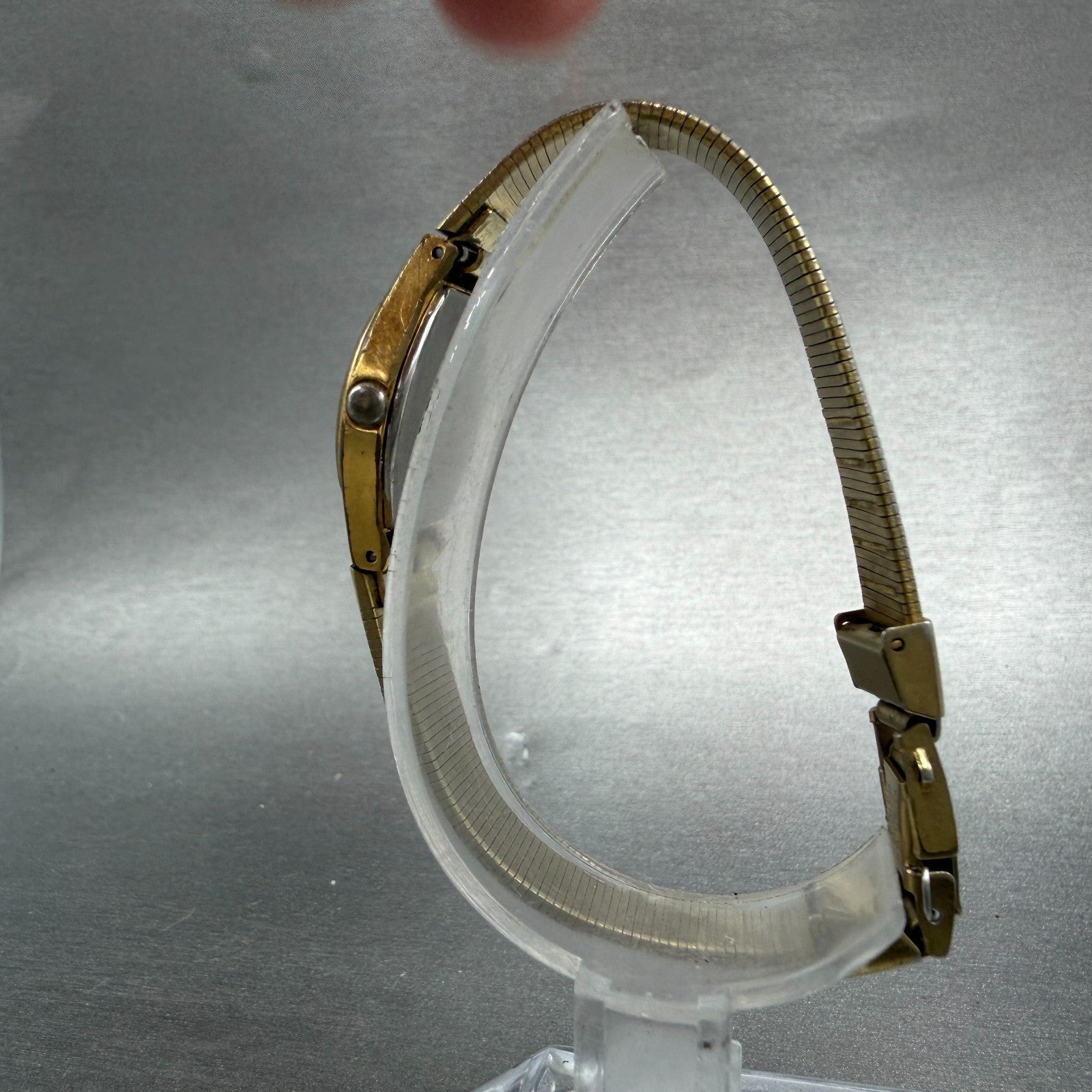 Seiko Watch Women 19mm Champagne Dial Gold Tone Round 4N00-0661 New Battery5