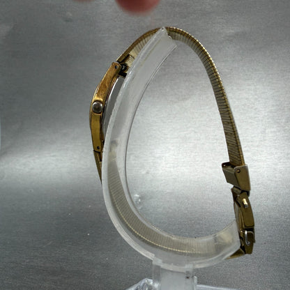 Seiko Watch Women 19mm Champagne Dial Gold Tone Round 4N00-0661 New Battery5