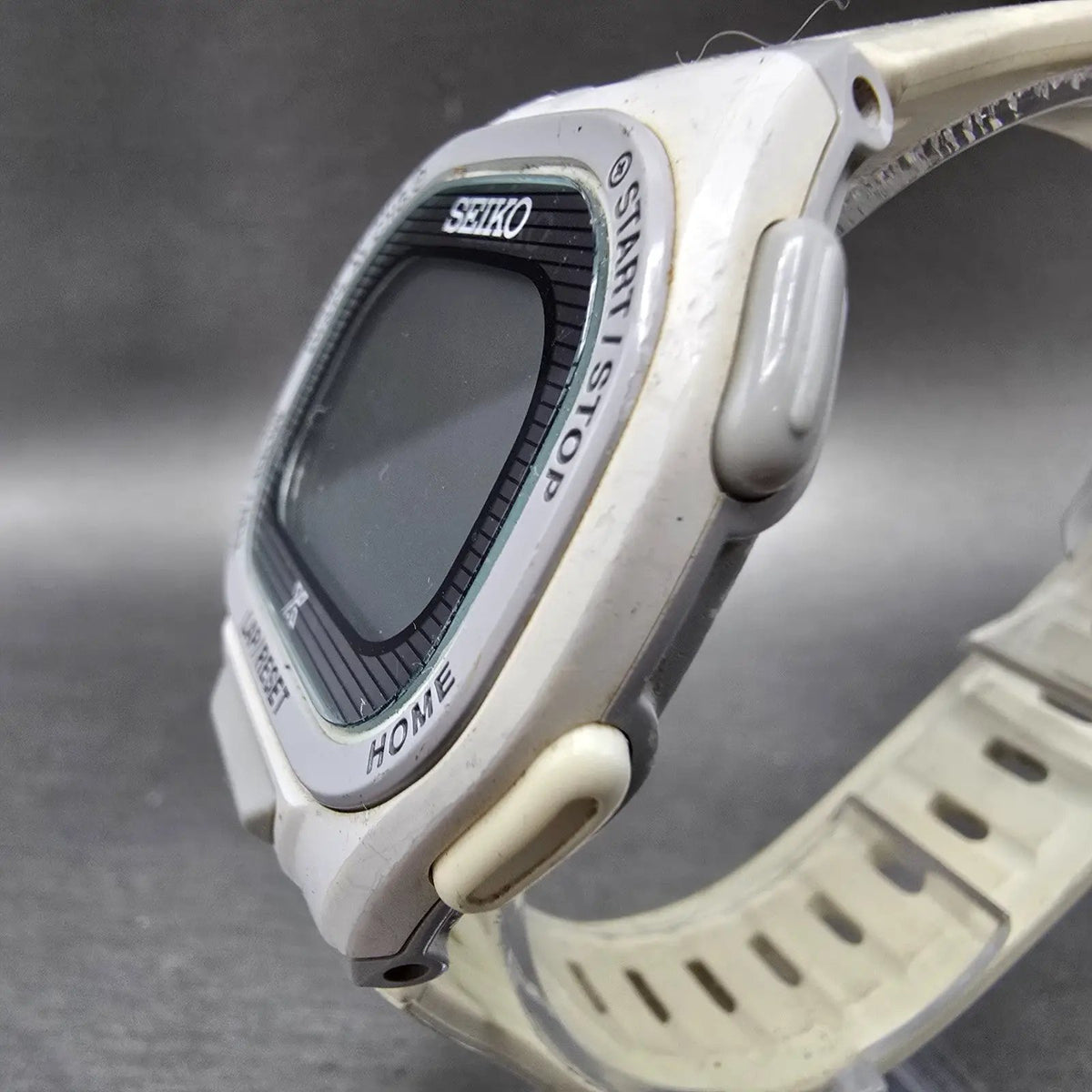Seiko Super Runner Watch Men 44mm White Chronograph Oval S690-00A0 PARTS3