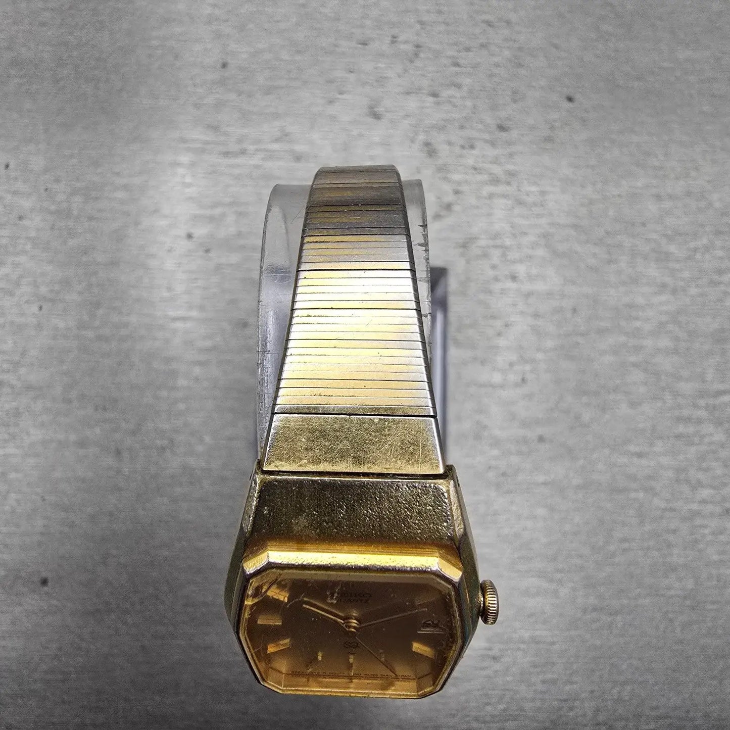 Seiko SQ Watch Women 22mm Champagne Dial Gold Tone Hexagon Date 8522-5059 NewBat4