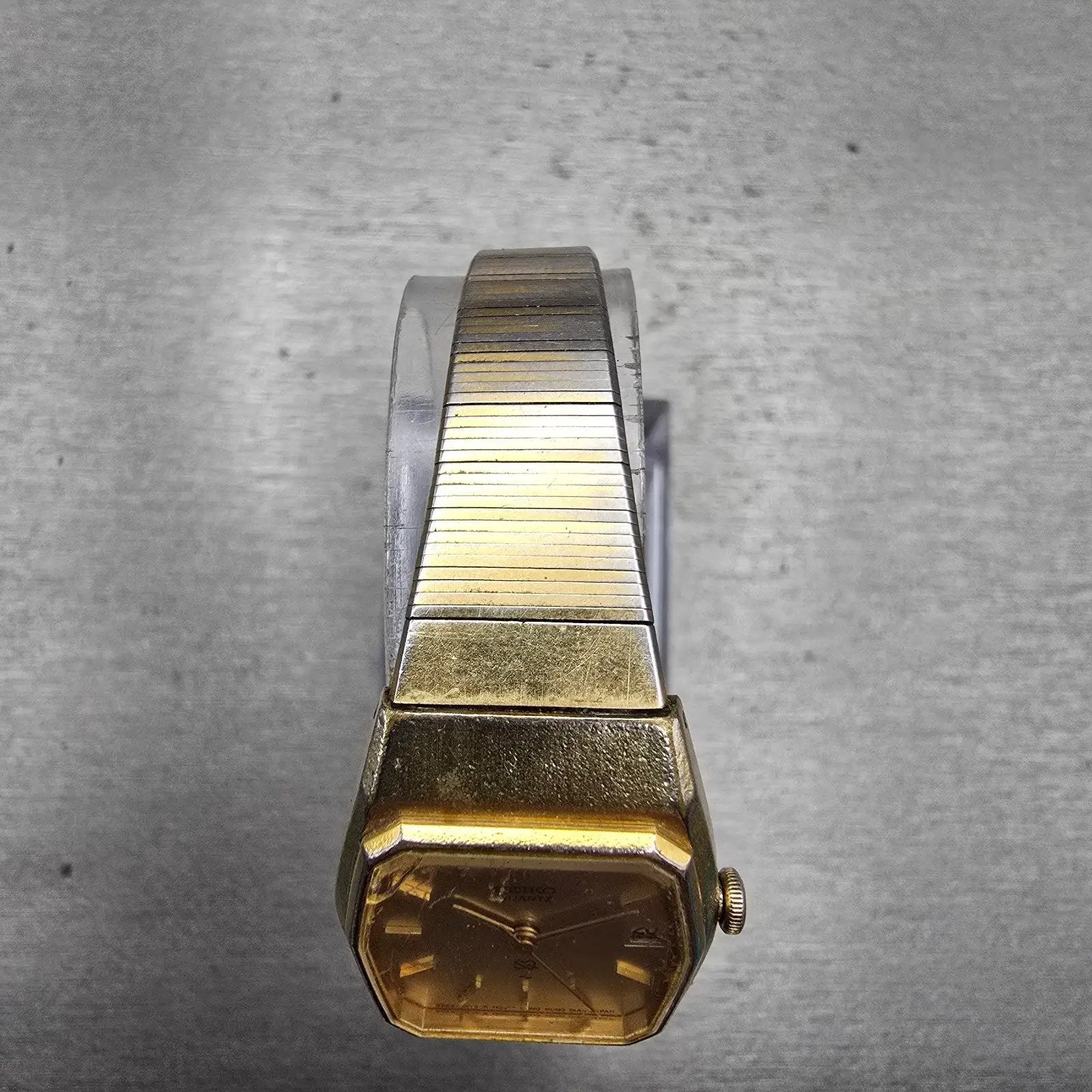 Seiko SQ Watch Women 22mm Champagne Dial Gold Tone Hexagon Date 8522-5059 NewBat4