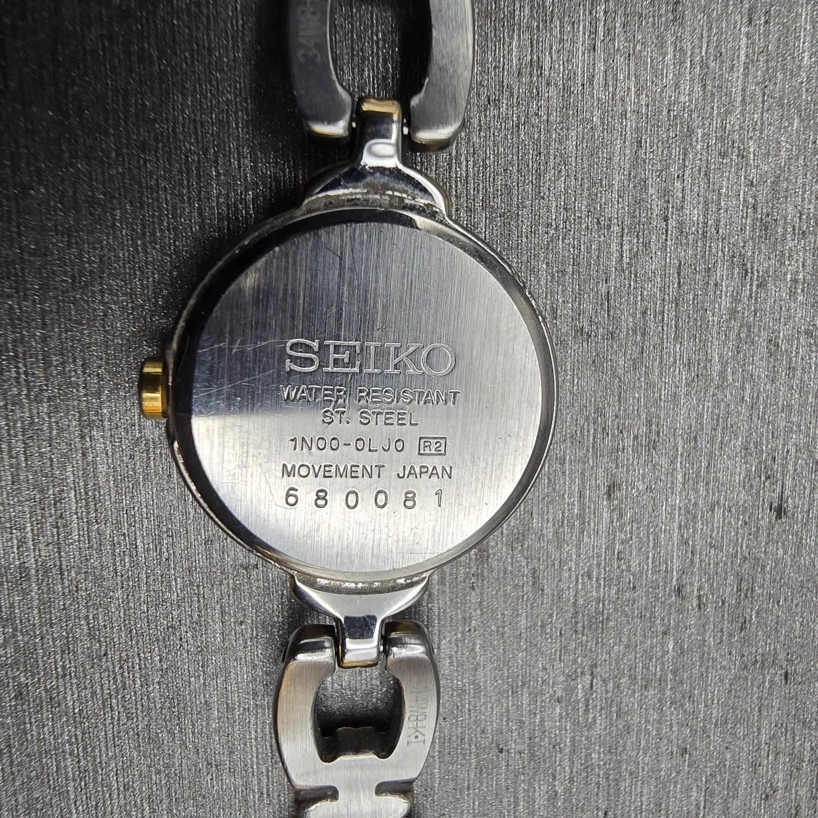 Seiko Watch Women 19mm White Dial Two Tone Round 1N00-0JL0 New Battery Vintage10
