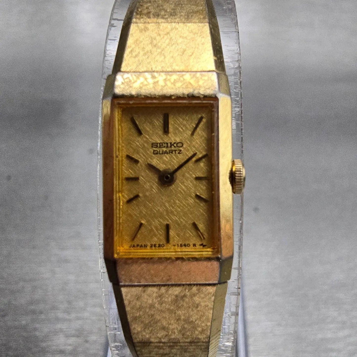 Seiko Watch Women 12mm Gold Dial Gold Tone Rectangle 2E20-6259 New Battery VTG0