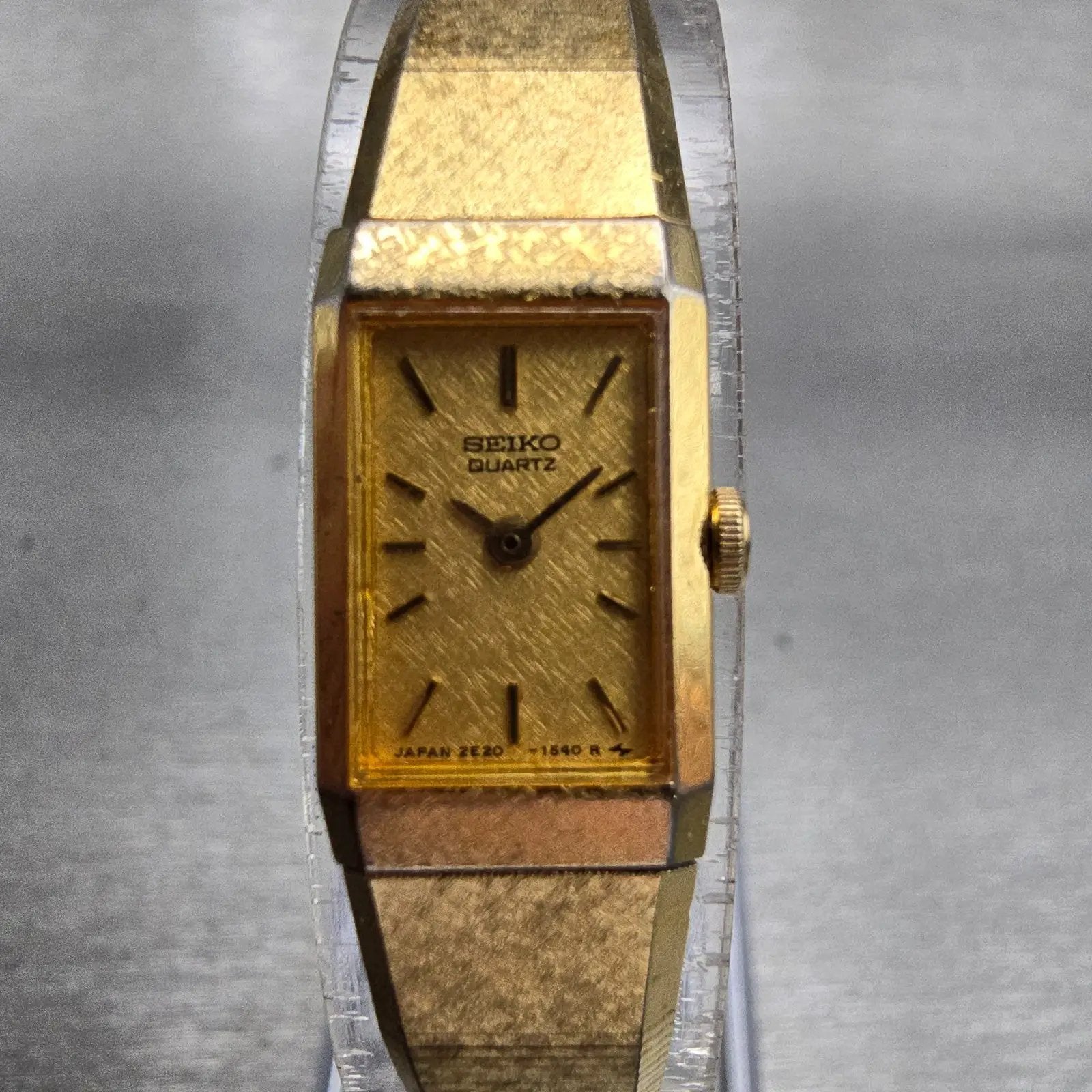 Seiko Watch Women 12mm Gold Dial Gold Tone Rectangle 2E20-6259 New Battery VTG0