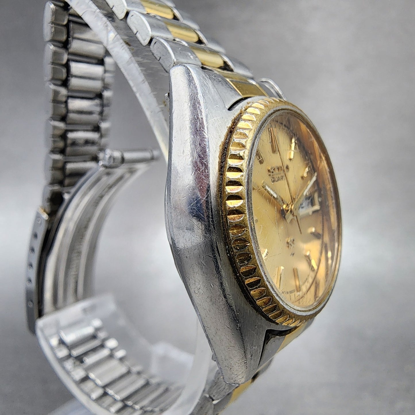 Seiko SQ Watch Women 24mm Champagne Dial Two Tone Daydate 85230050 New Battery3