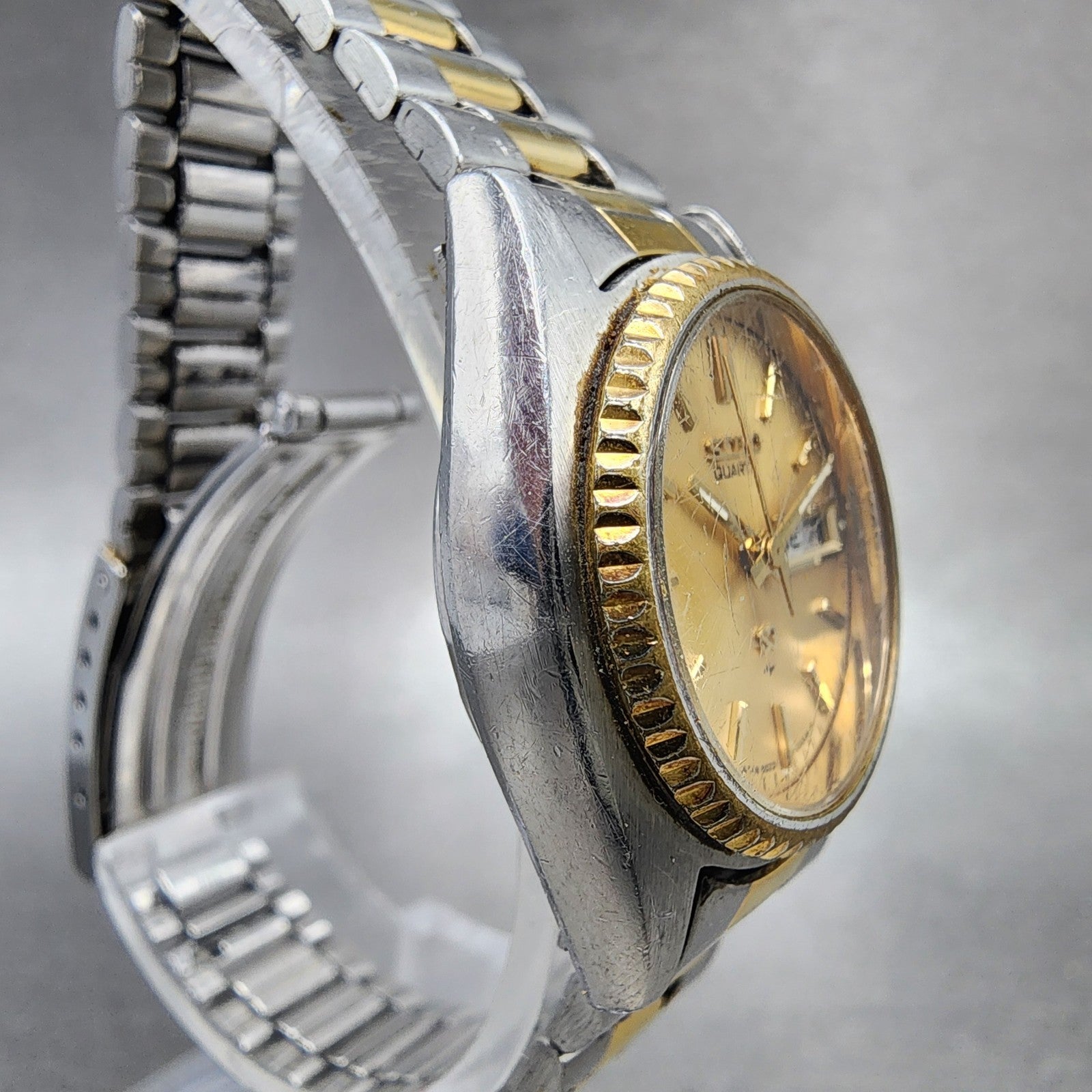 Seiko SQ Watch Women 24mm Champagne Dial Two Tone Daydate 85230050 New Battery3