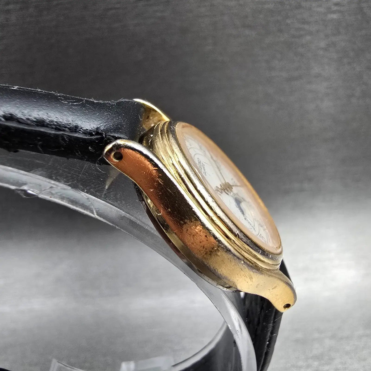 Seiko Moon Phase Watch Women 24mm White Dial Gold Round 4K22-0049 New Battery JP3