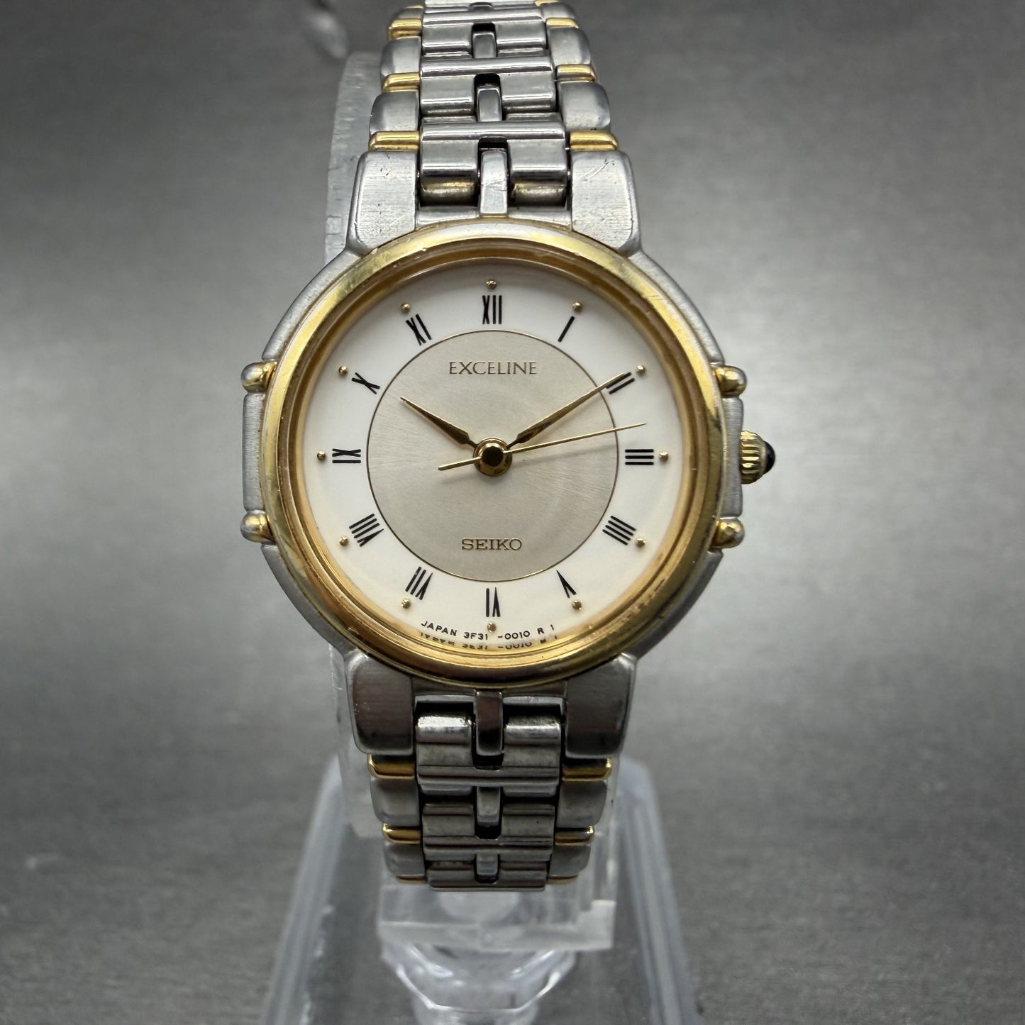 Seiko Dolce Watch Women 23mm White Dial Two Tone Round 3F31-0010 New Battery0