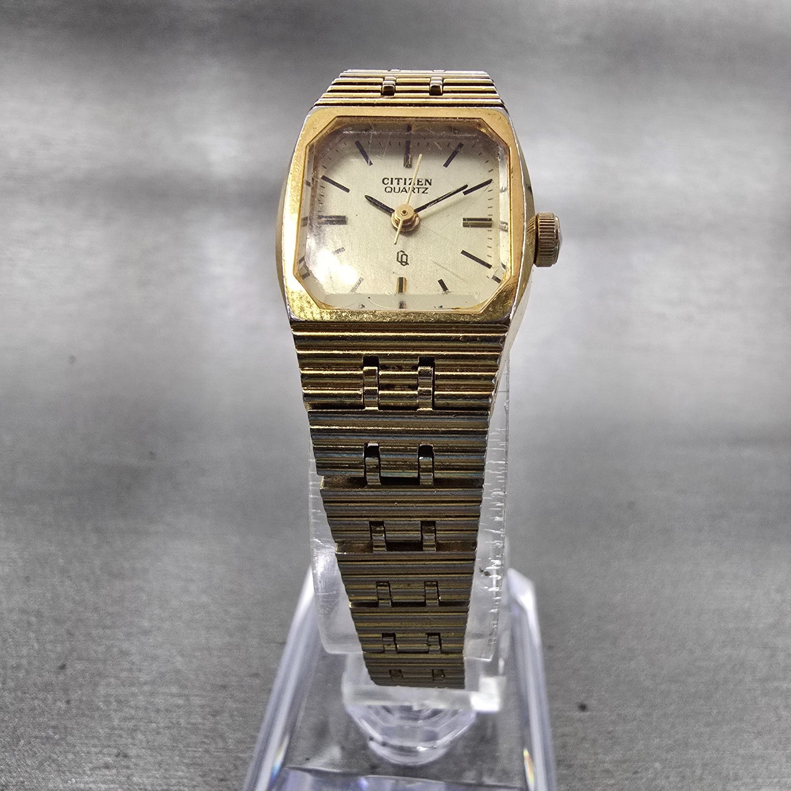 Citizen CQ Watch Women 18mm Champagne Dial Gold Tone Rectangle 4-040074 New Batt5