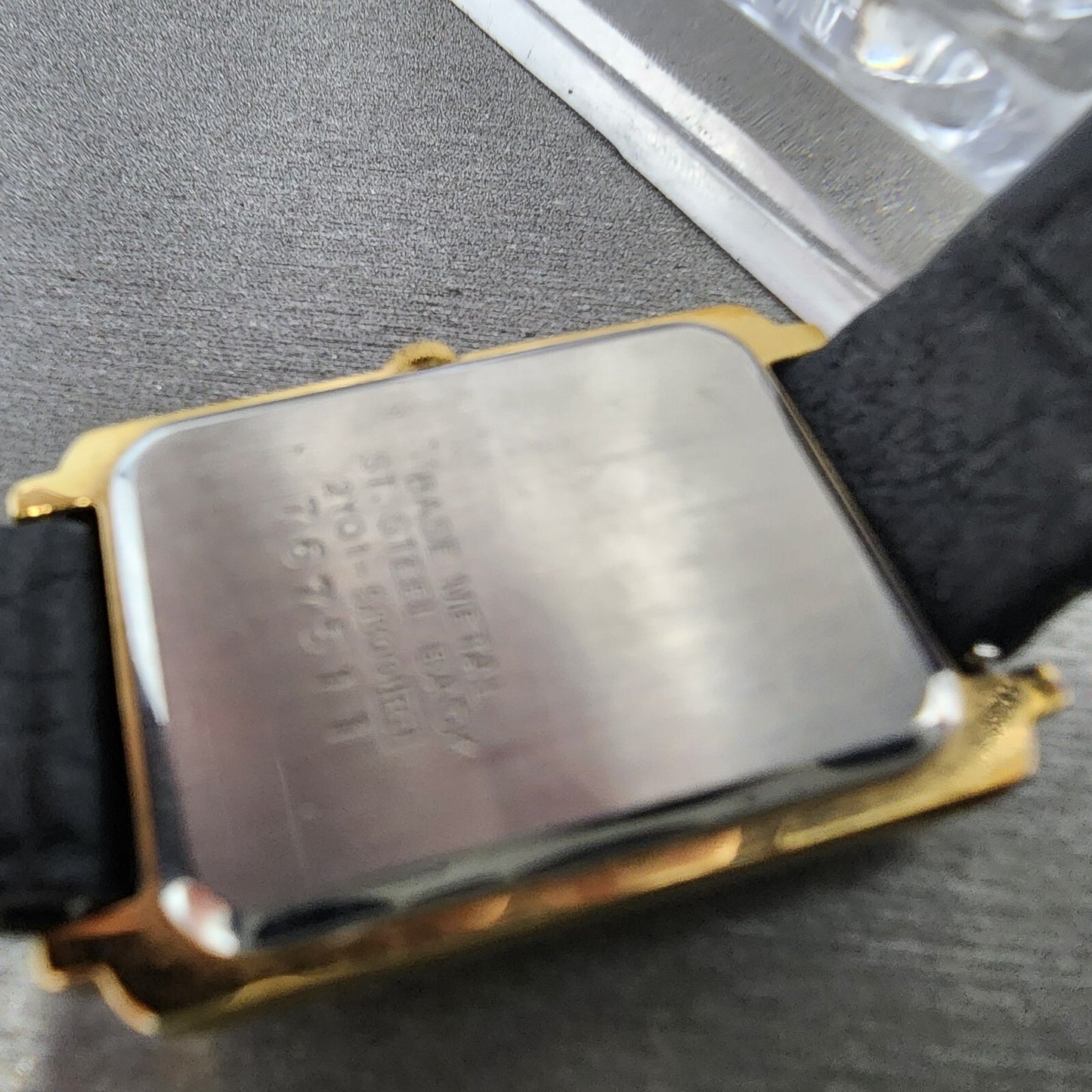 Seiko Tank Watch Women 20mm White Dial Gold Tone Rectangle 2Y015B09 New Battery9