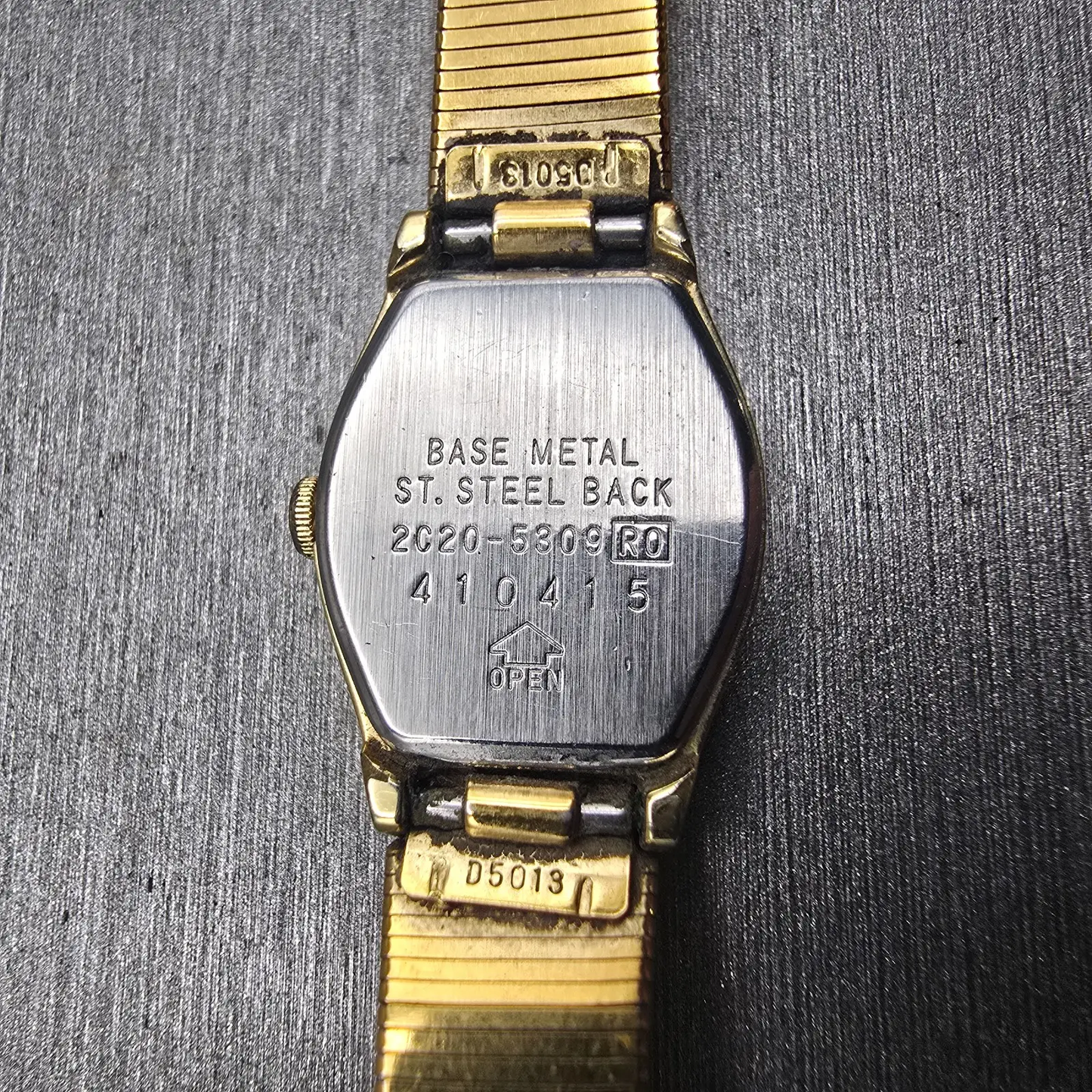 Seiko Watch Women 16mm Gold Dial Gold Tone Oval 2C20-5309 New Battery Vintage10