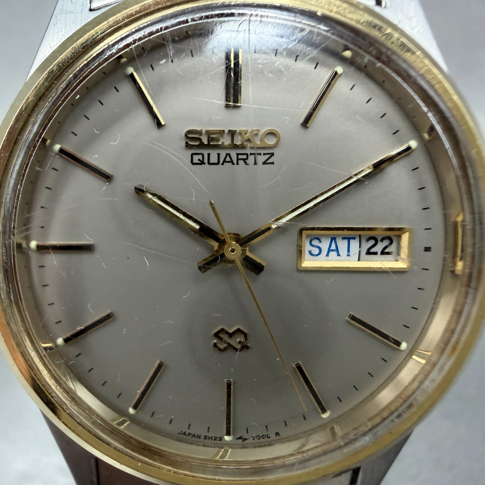 Seiko SQ Watch Men 34mm Silver Dial Two Tone Daydate Round 5H23-7009 New Battery1