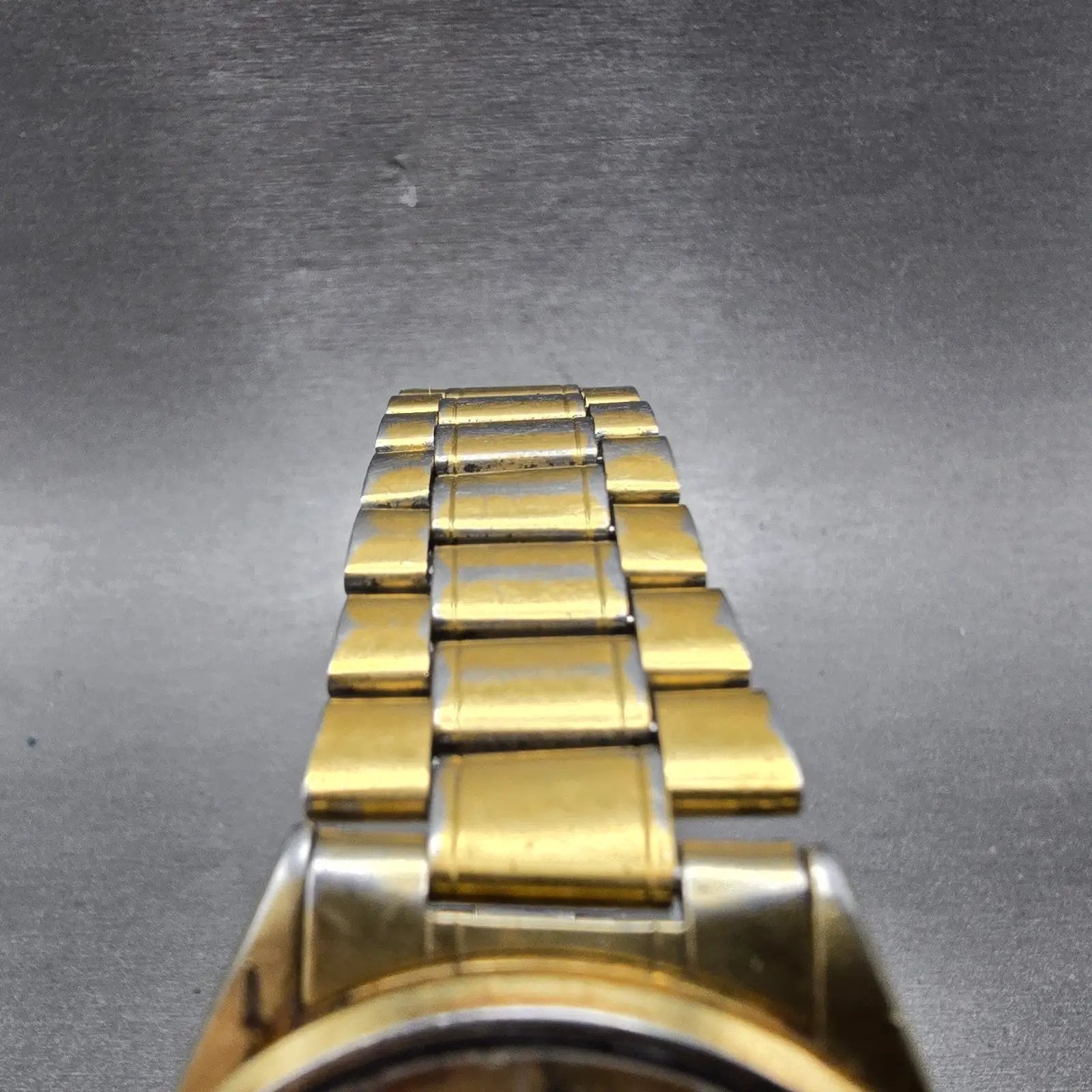 Seiko SQ Watch Men 34mm Gold Dial Gold Tone Daydate Round 8123-8000 PARTS VTG5