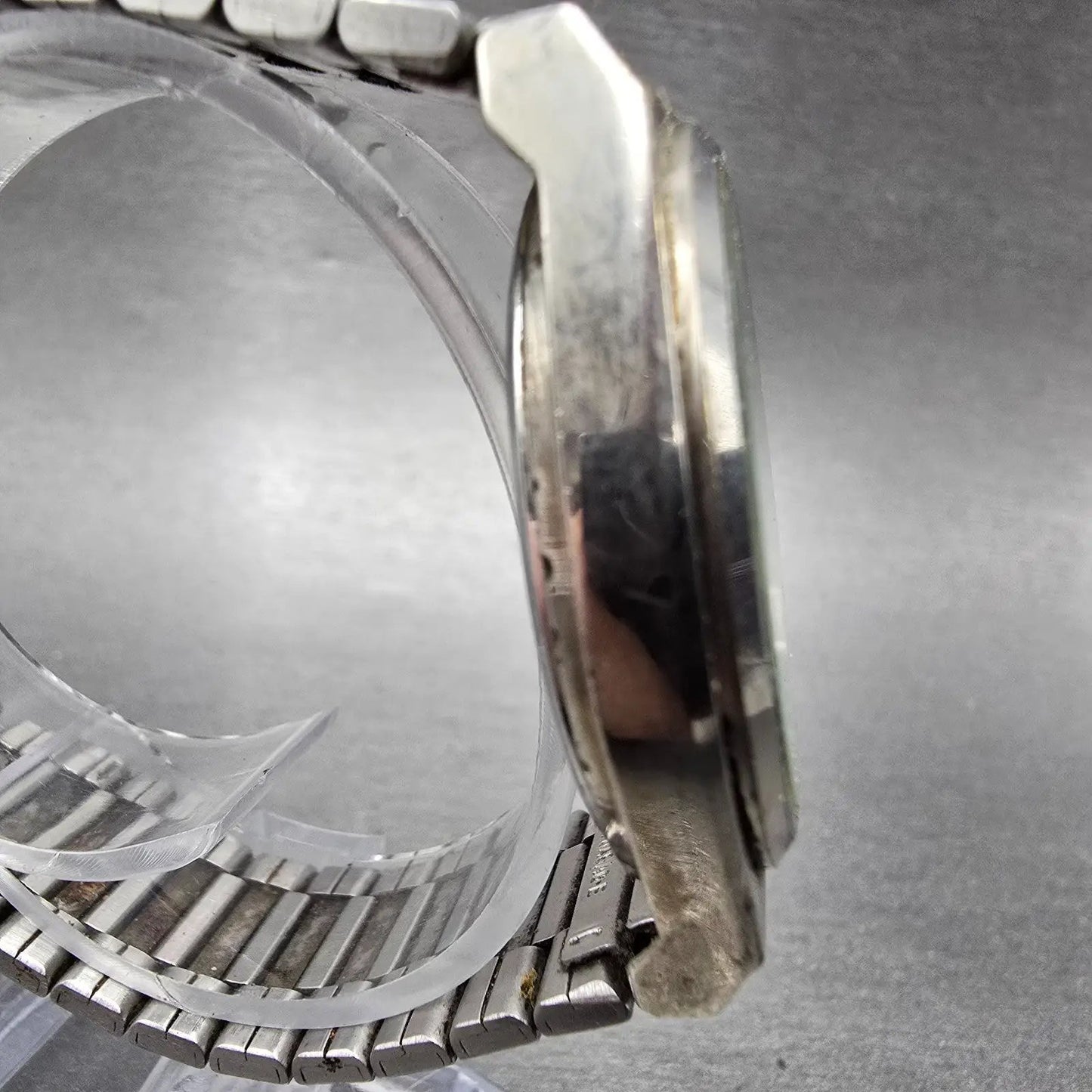 Seiko Alba Watch Men 36mm Luminous Dial Silver Tone Daydate V743-8020 PARTS VTG3