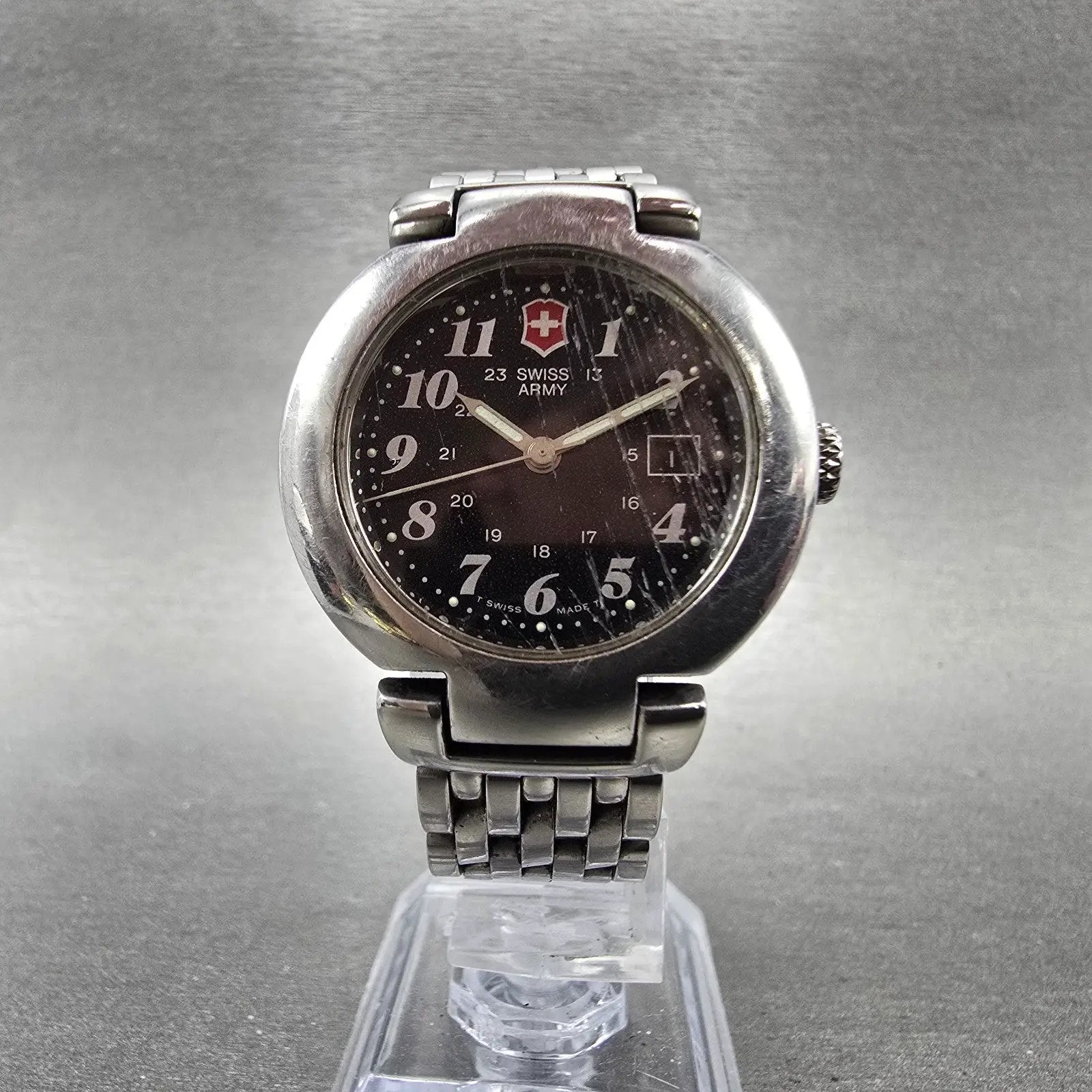 Victorinox Swiss Army Cavalry Watch Women 31mm Black Dial Steel Date New Battery5