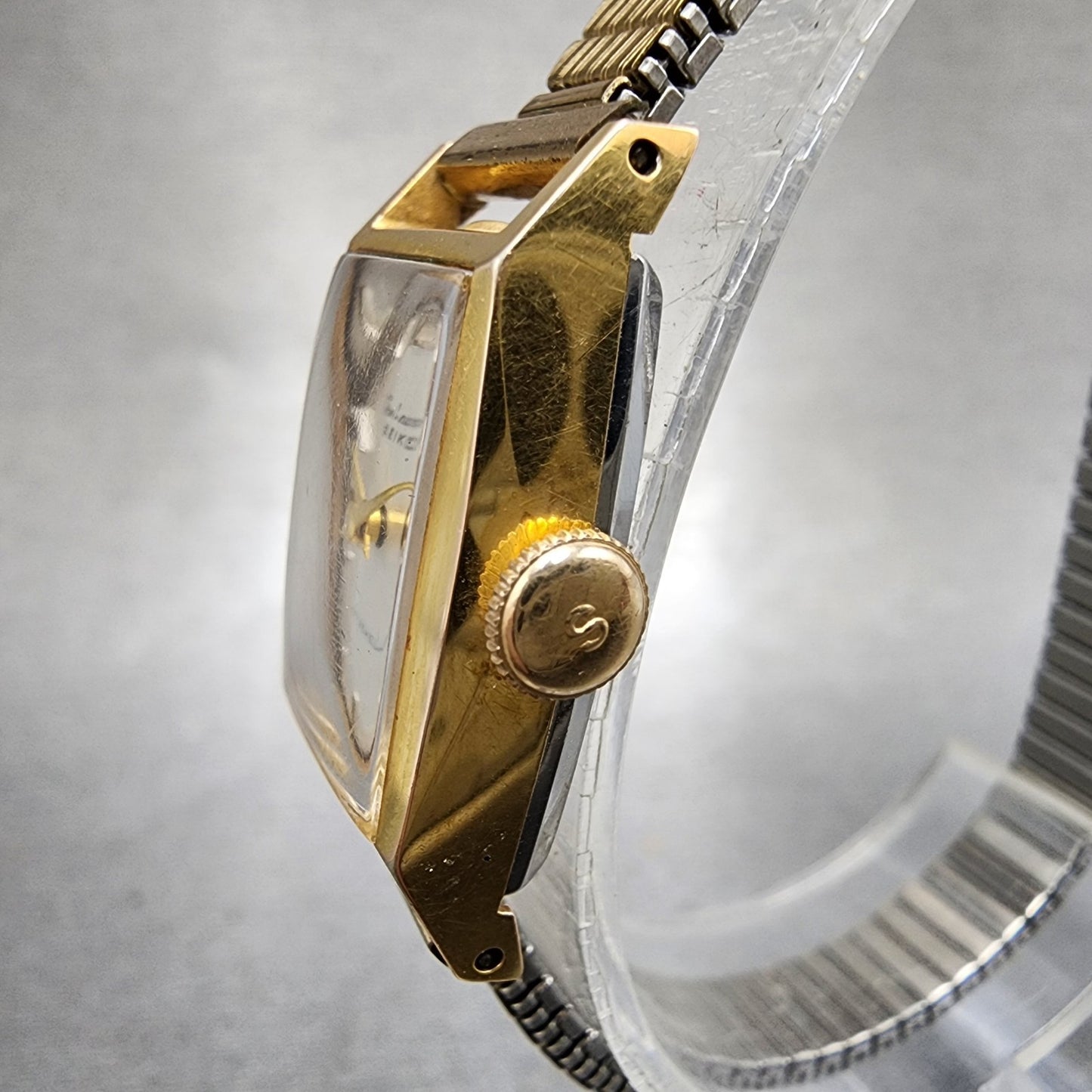 Seiko Femi Laurel Tank Watch Women 16mm White Dial Gold Plated Manual Wind Runs2
