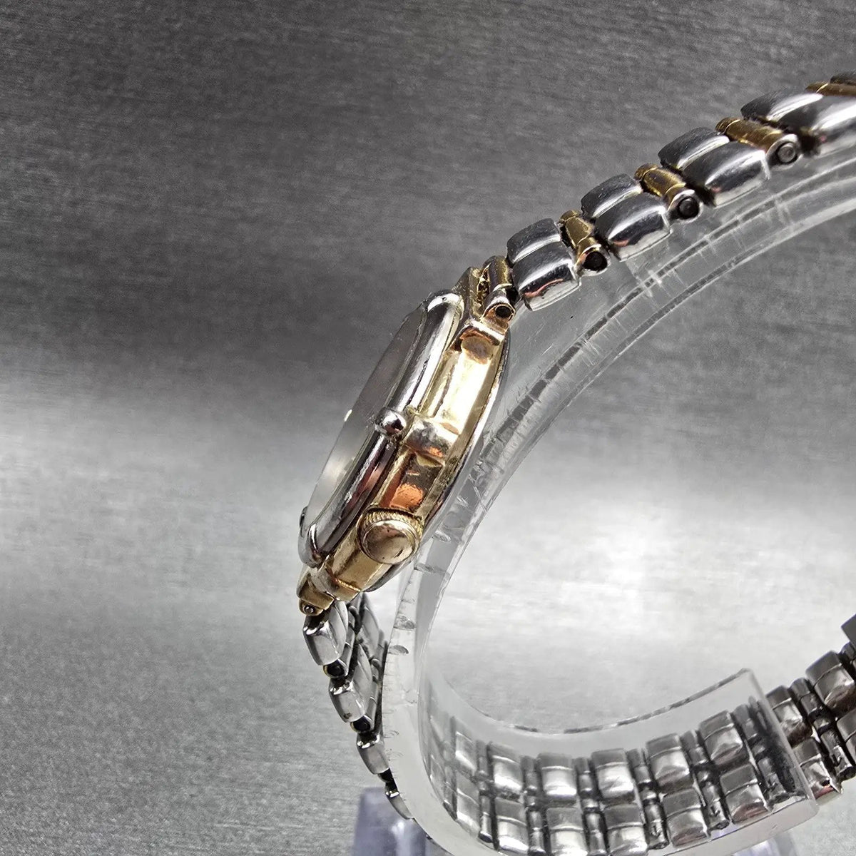 Bulova Watch Women 24mm Silver Dial Two Tone Round 90E11 New Battery2