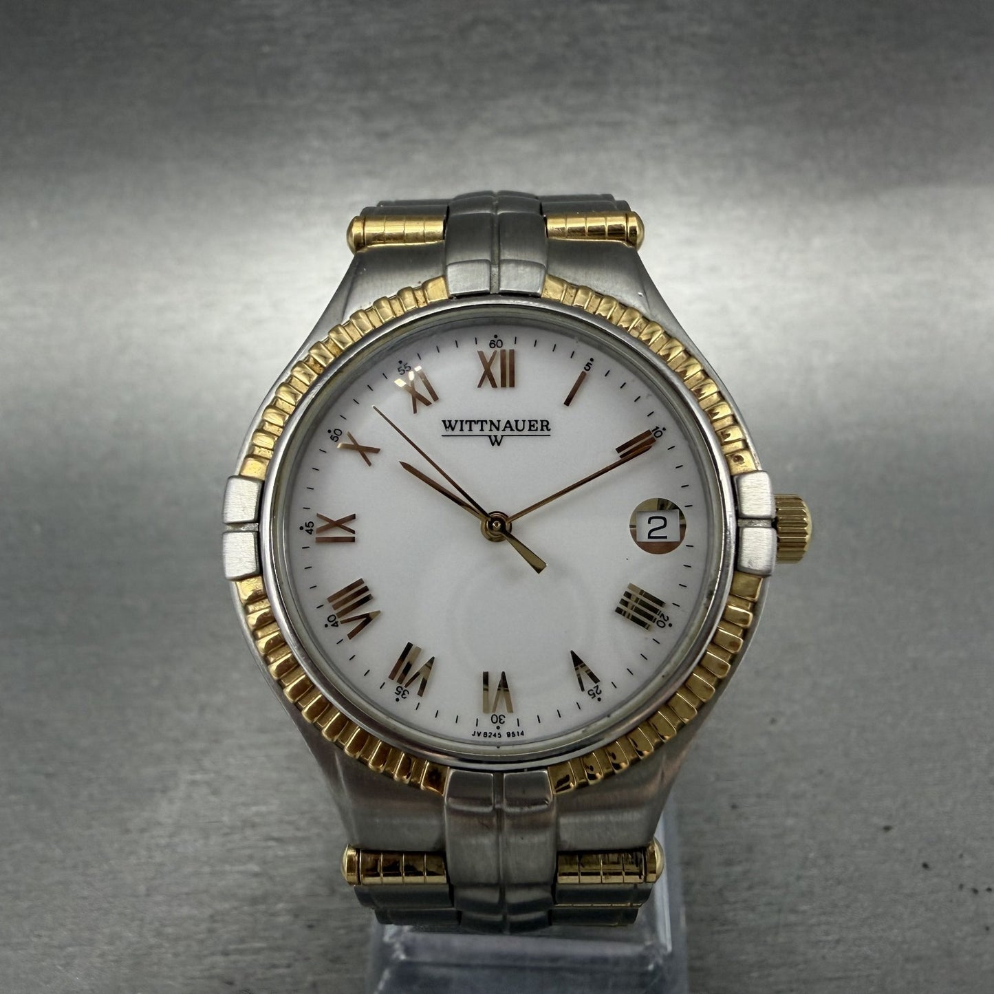 Wittnauer Watch Men 35mm White Dial Two Tone Date Round JV8245 9514 New Battery0