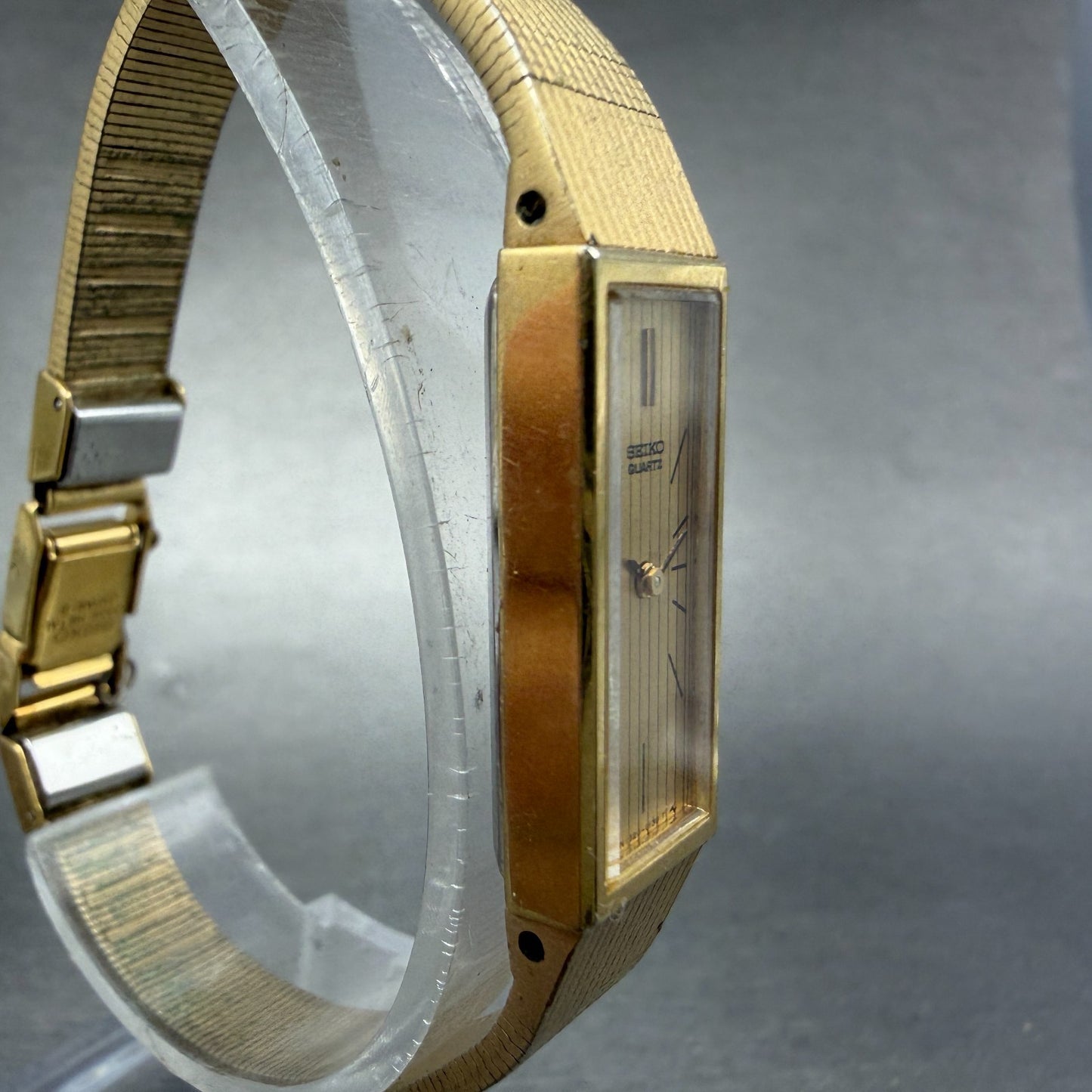 Seiko Tank Watch Women 12mm Champagne Dial Gold Tone Rectangle 1320-5119 New Bat3