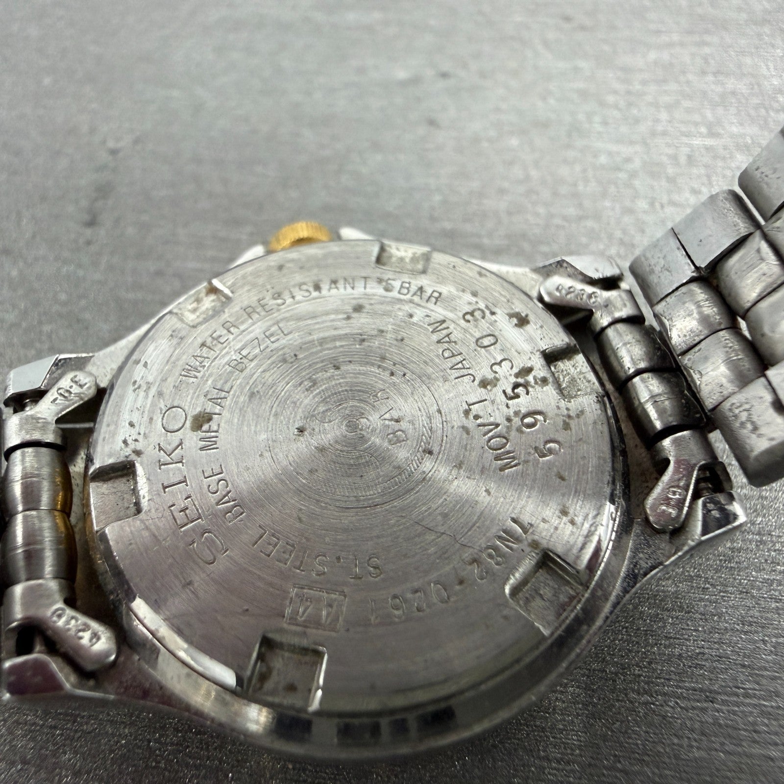 Seiko Sports 50 Watch Women 25mm Silver Dial Two Tone Round 7N82-0261 New Bat KL9