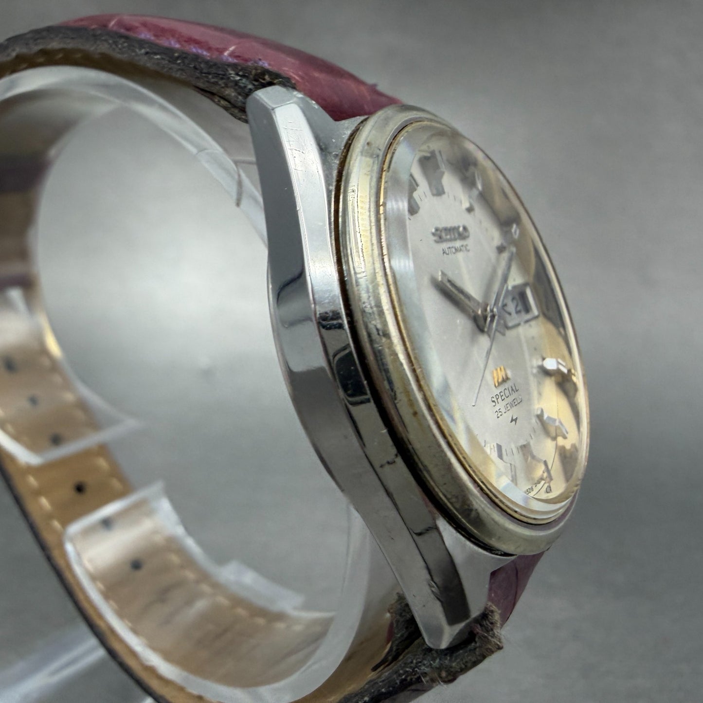 Seiko Lord Matic Watch Men 35mm Silver Dial Silver Tone Daydate 5216-6010 Runs3