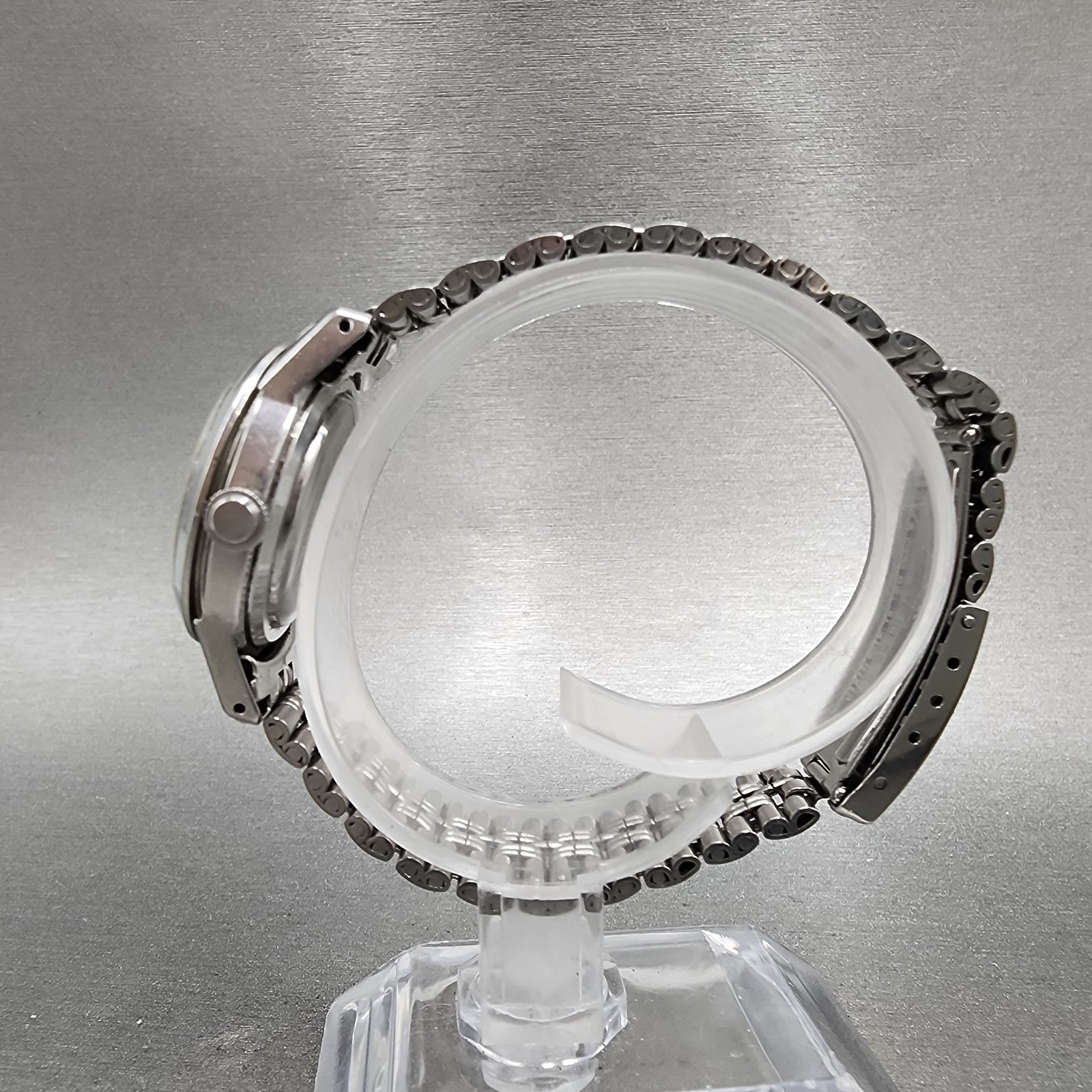 Seiko Chorus Watch Women 26mm Silver Dial Silver Tone Date 21180230 Manual Runs6