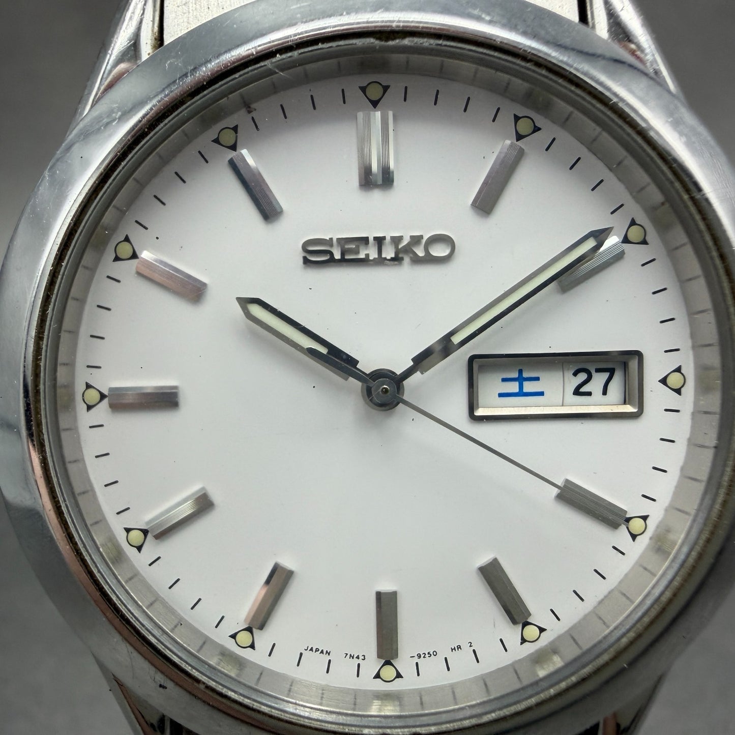 Seiko Watch Men 37mm White Dial Silver Tone Daydate Round 7N43-9080 New BatteryG1