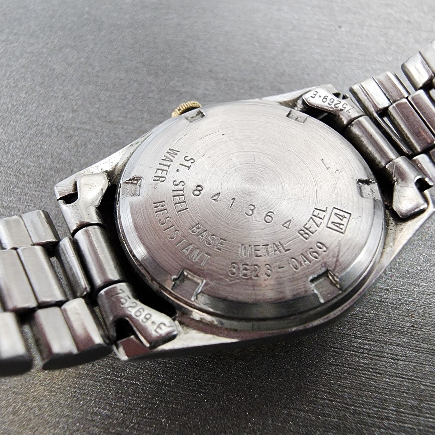Seiko SQ Watch Women 24mm Silver Dial Two Tone Daydate 3e230a69 New Battery9