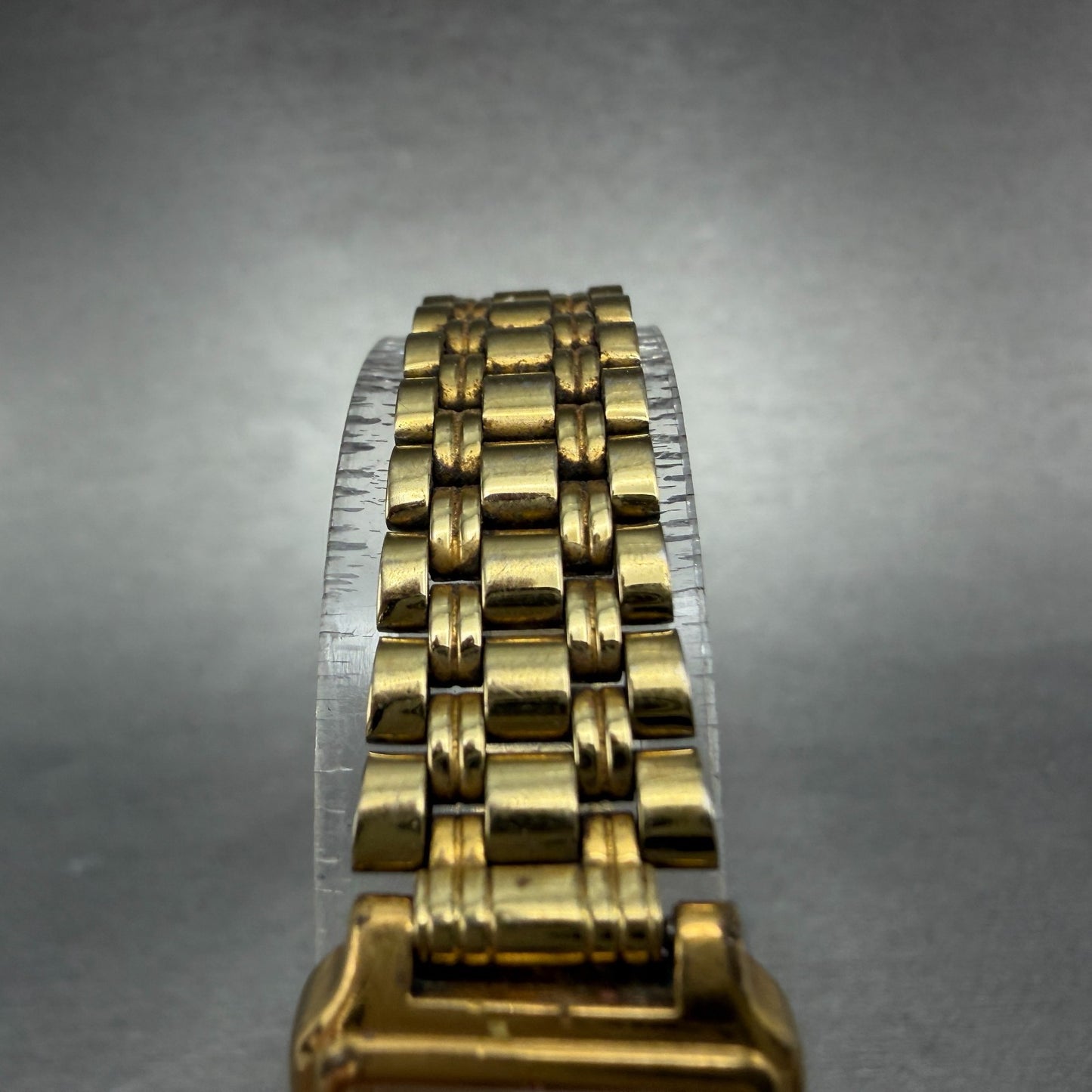 Seiko Tank Watch Women 18mm Champagne Dial Gold Tone Rectangle V401-5129 NewBat04