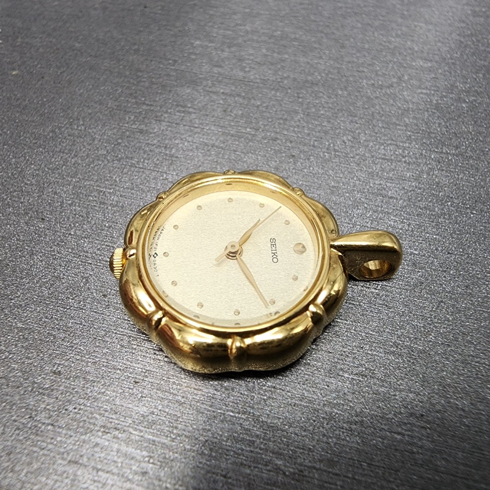 Seiko Necklace Watch Women 21mm Champagne Dial Gold Tone 1f210a10 New Battery5