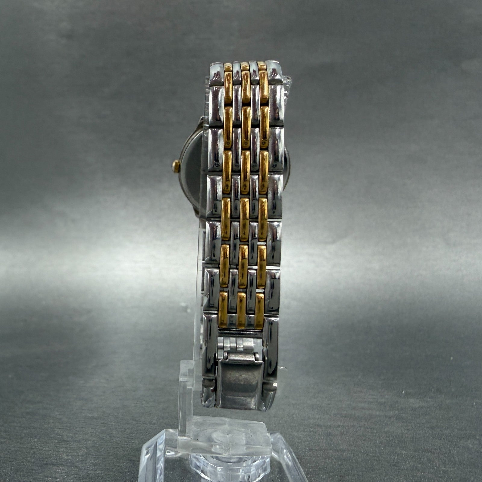 Seiko Watch Women 24mm Silver Dial Two Tone Round V701-2C10 New Battery7