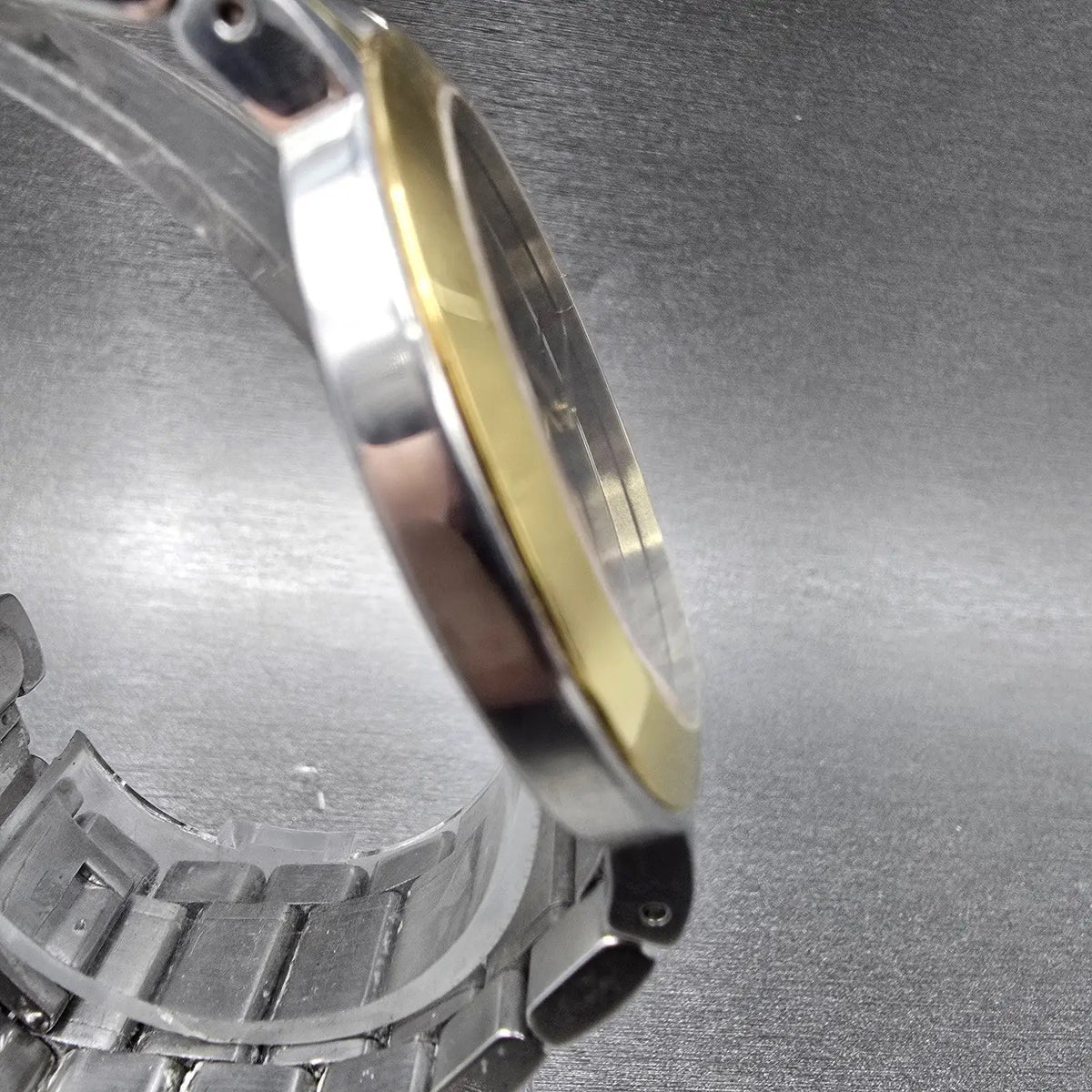 Movado Stiri Watch Men 40mm Black Dial Two Tone Round 0607278 New Battery3